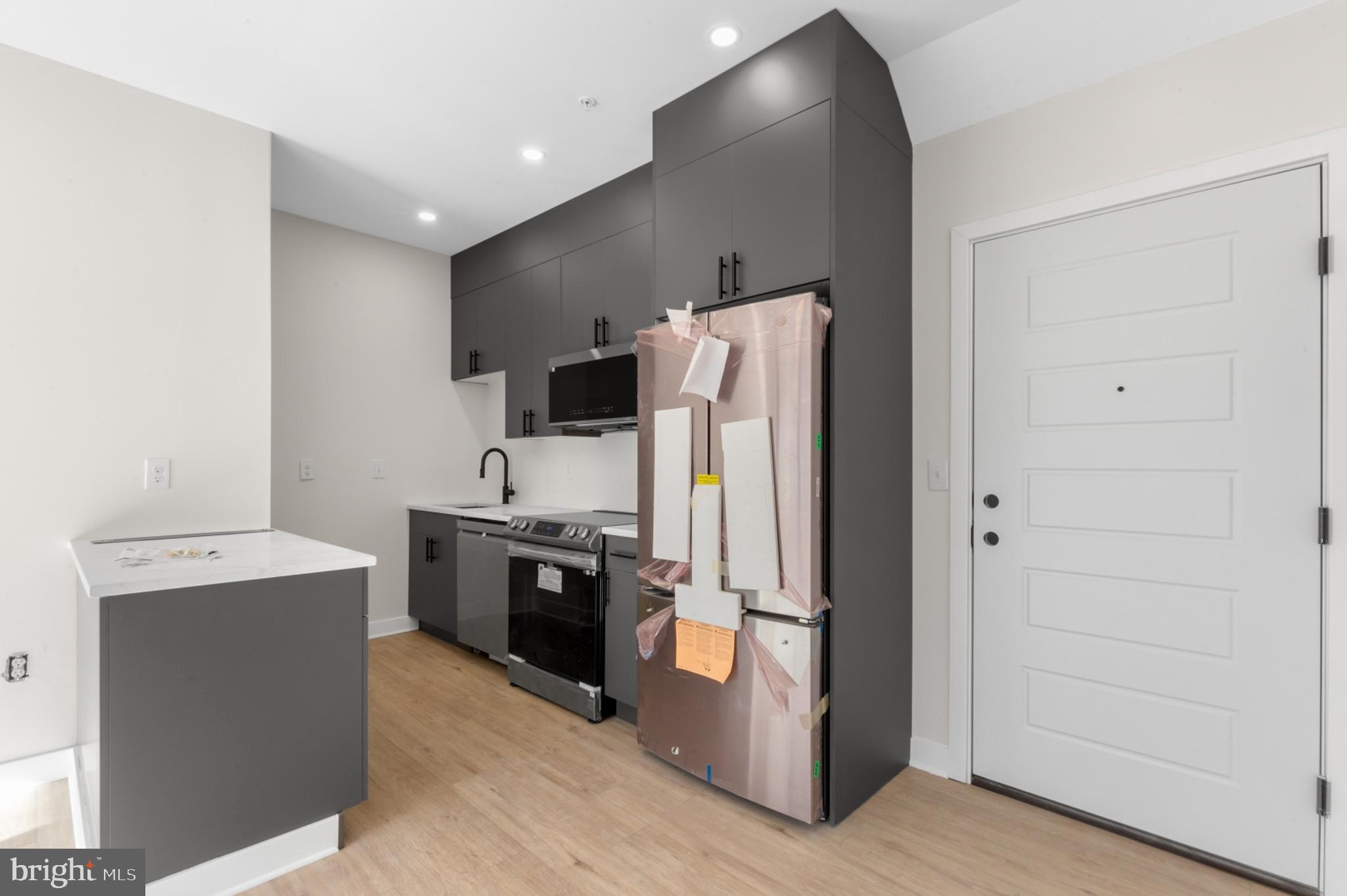 OLDE KENSINGTON - Residential Lease