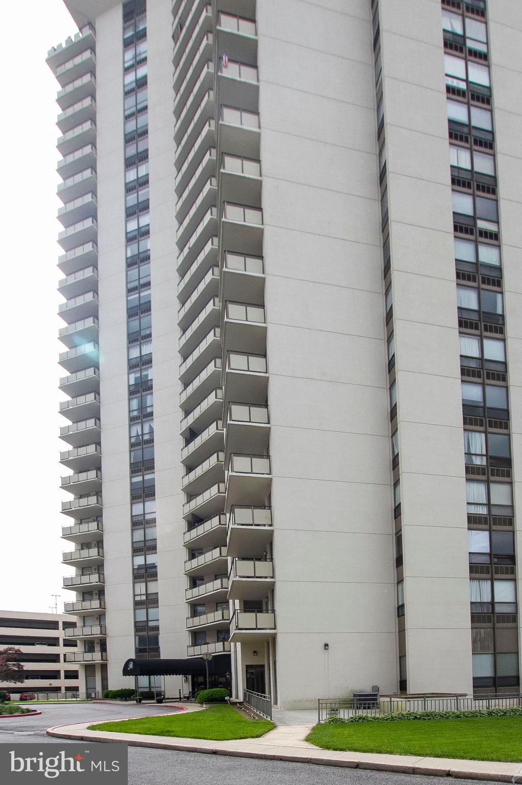 THE RIDGELY - Residential