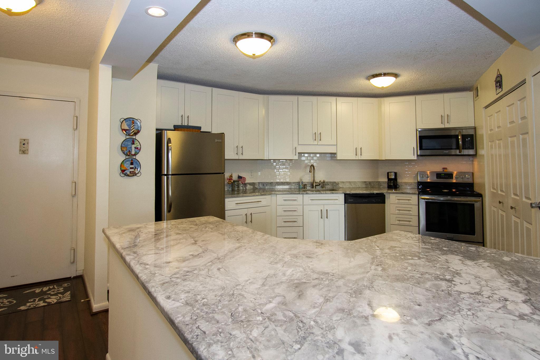 THE RIDGELY - Residential