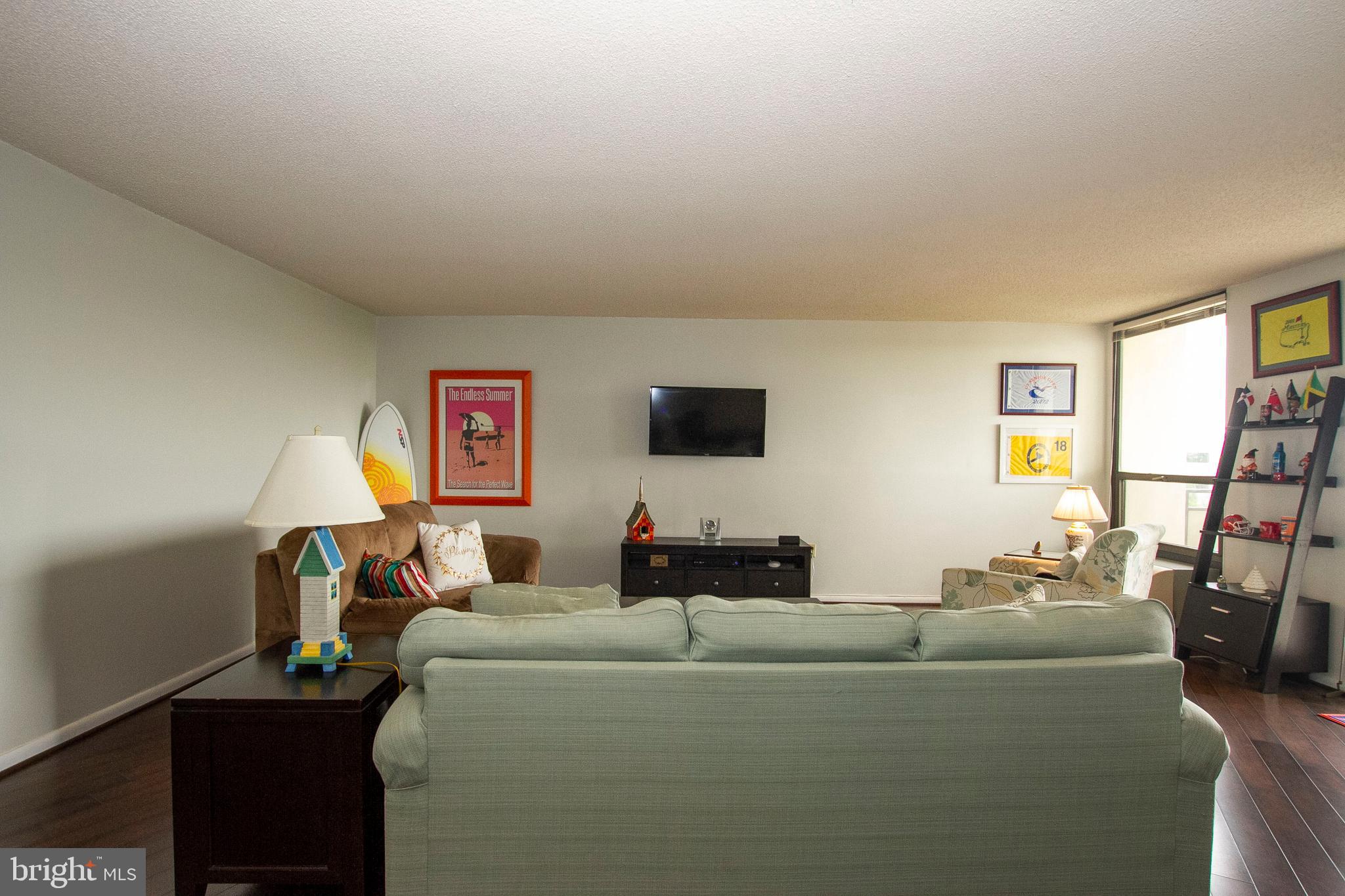 THE RIDGELY - Residential