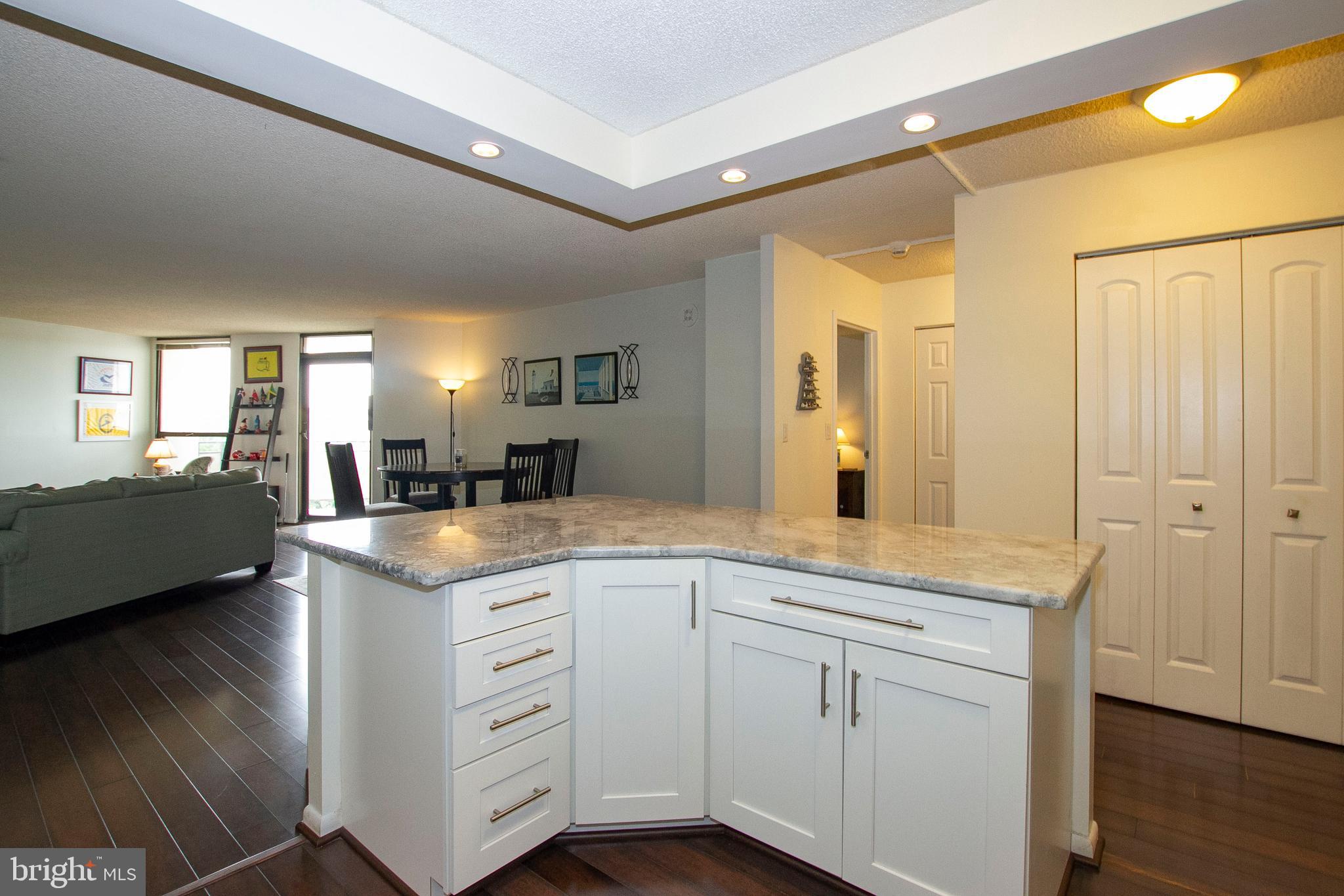 THE RIDGELY - Residential