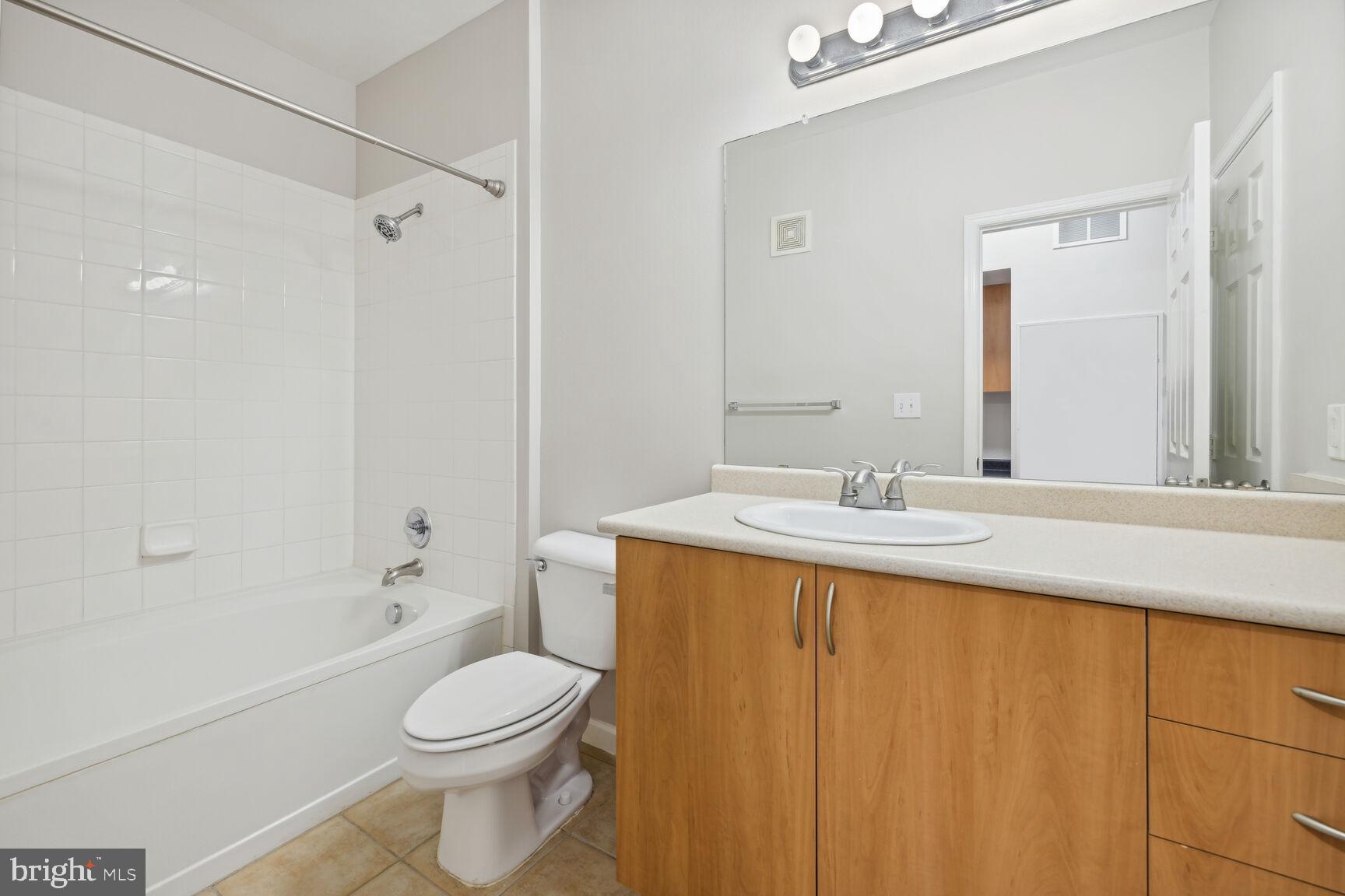 ASHMORE AT GERMANOWN COMMUNITY - Residential