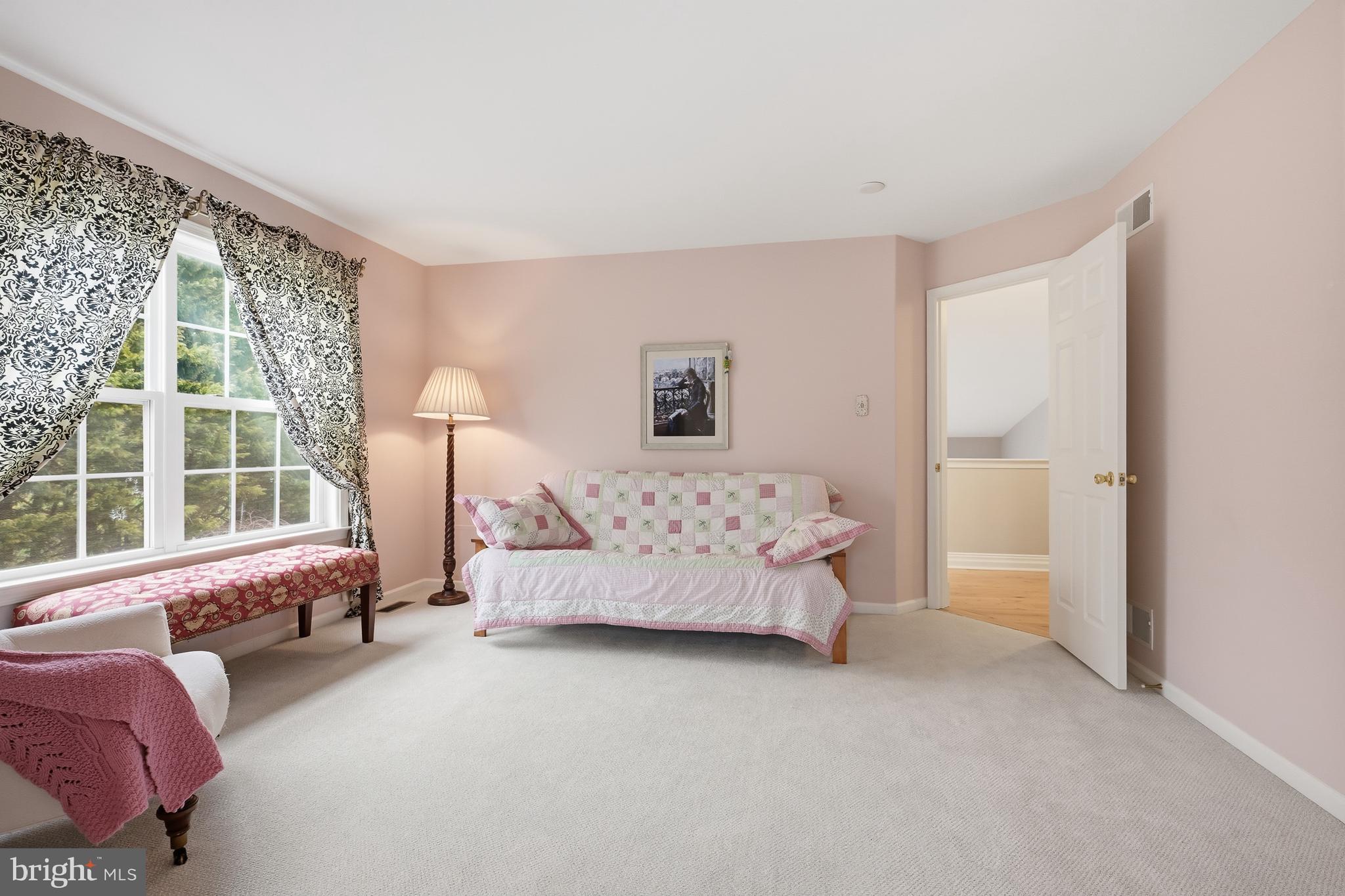 KEMBLESVILLE WEST - Residential