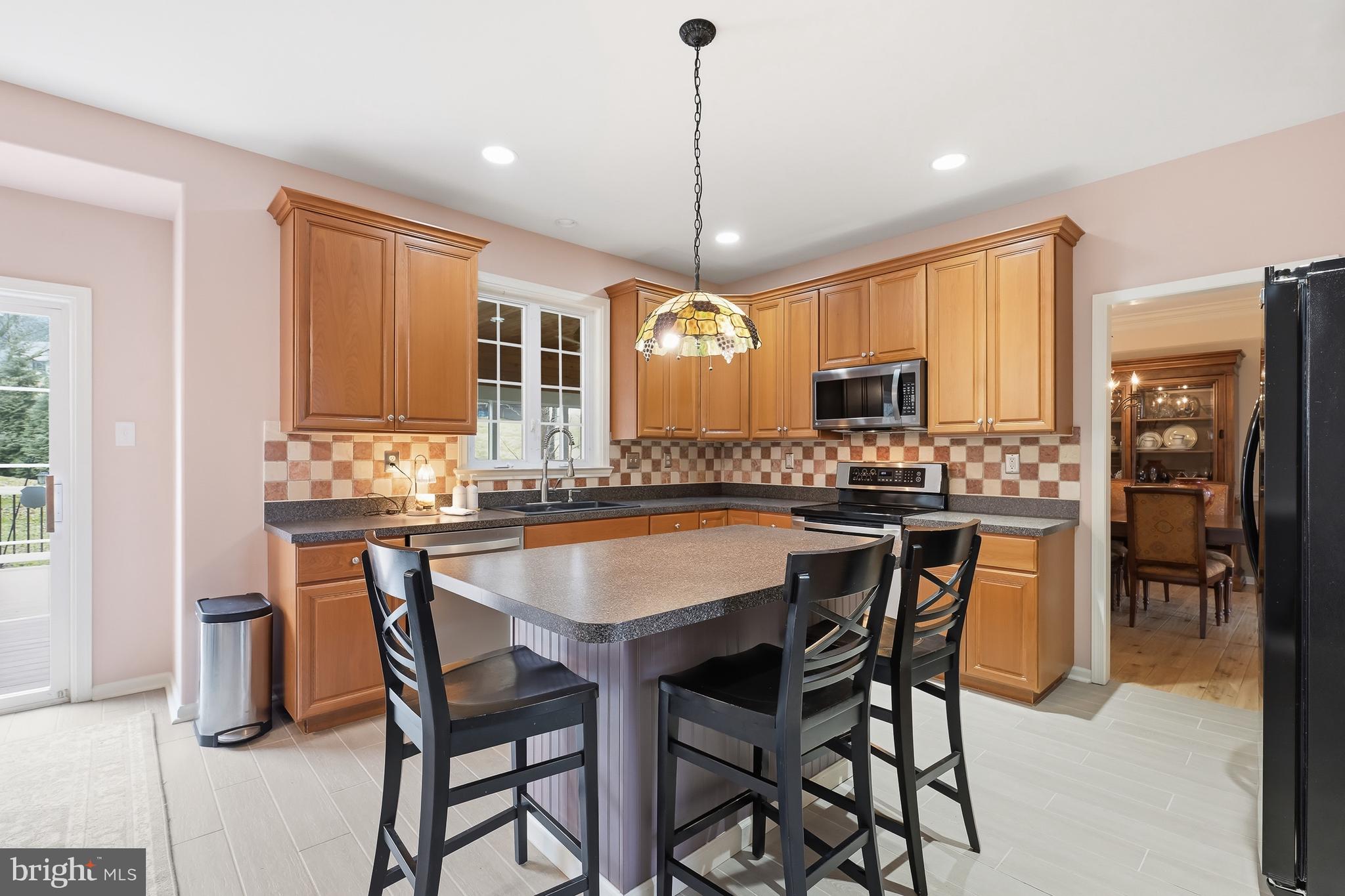 KEMBLESVILLE WEST - Residential