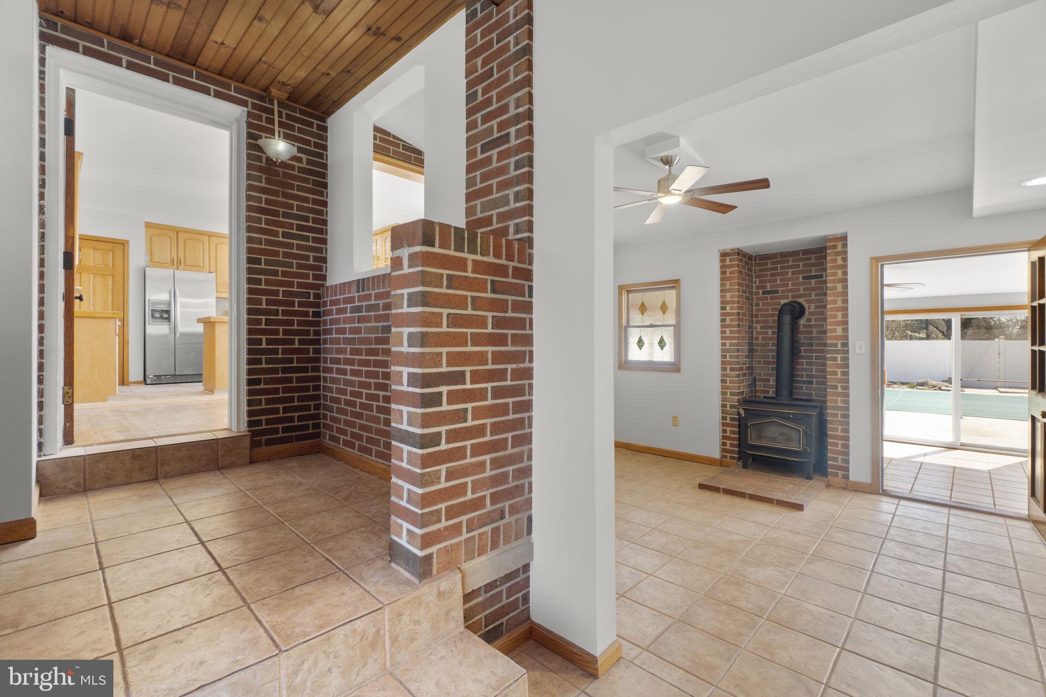 CATOCTIN MANOR - Residential