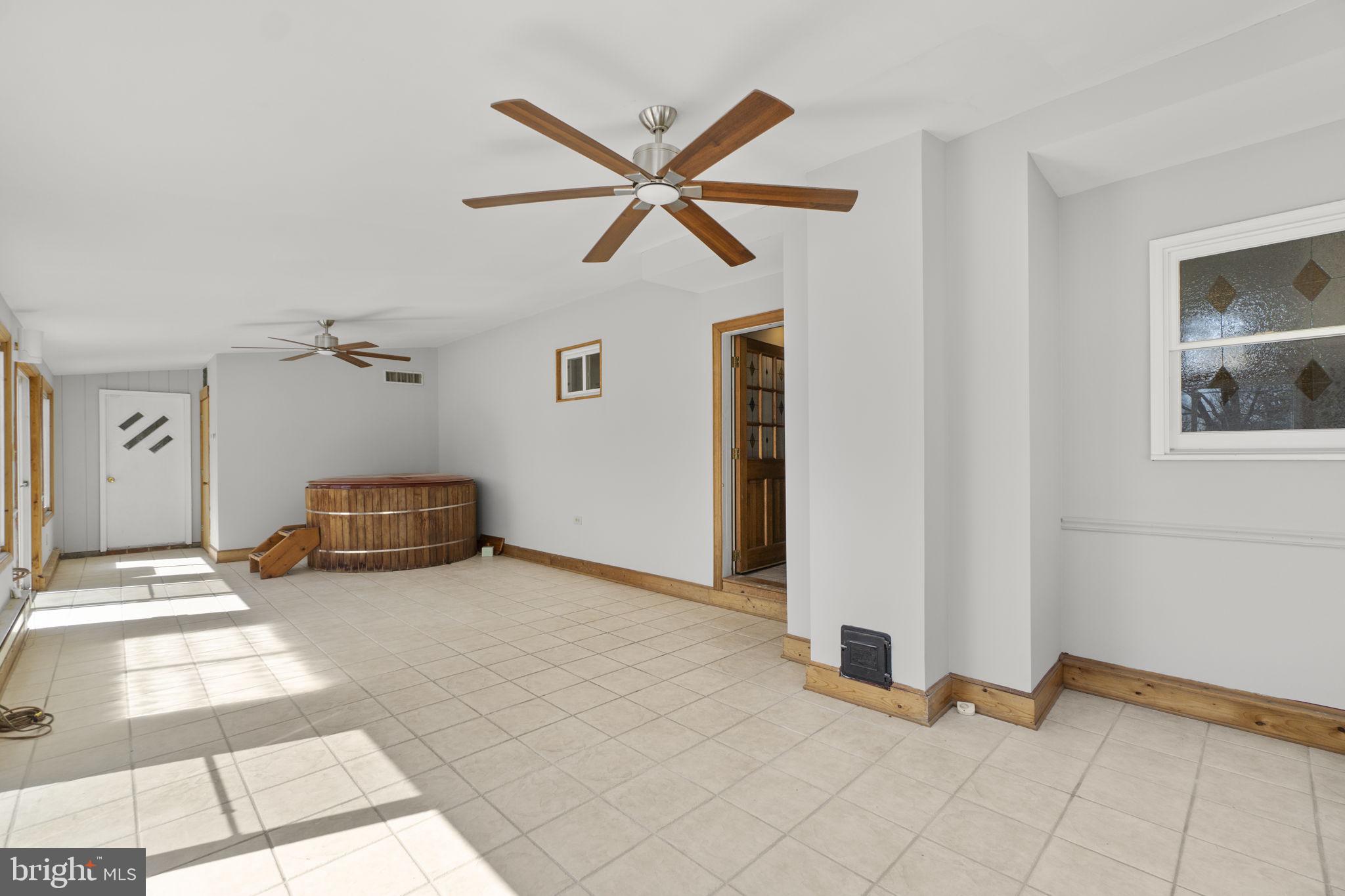 CATOCTIN MANOR - Residential