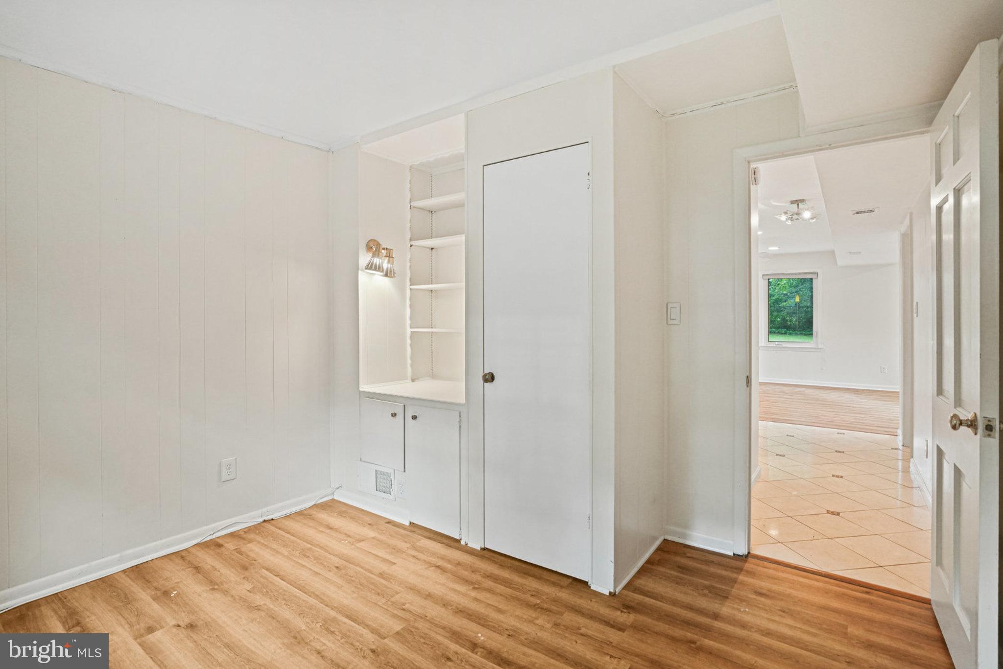 KENWOOD PARK - Residential Lease