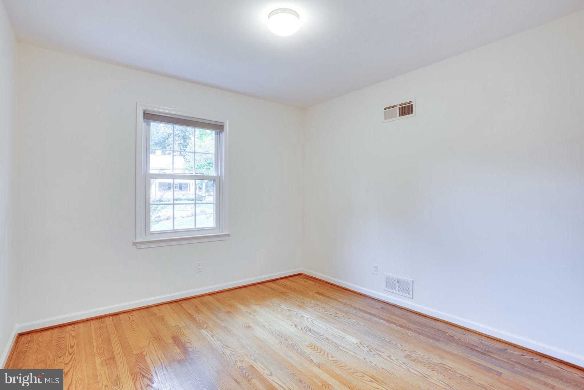 KENWOOD PARK - Residential Lease