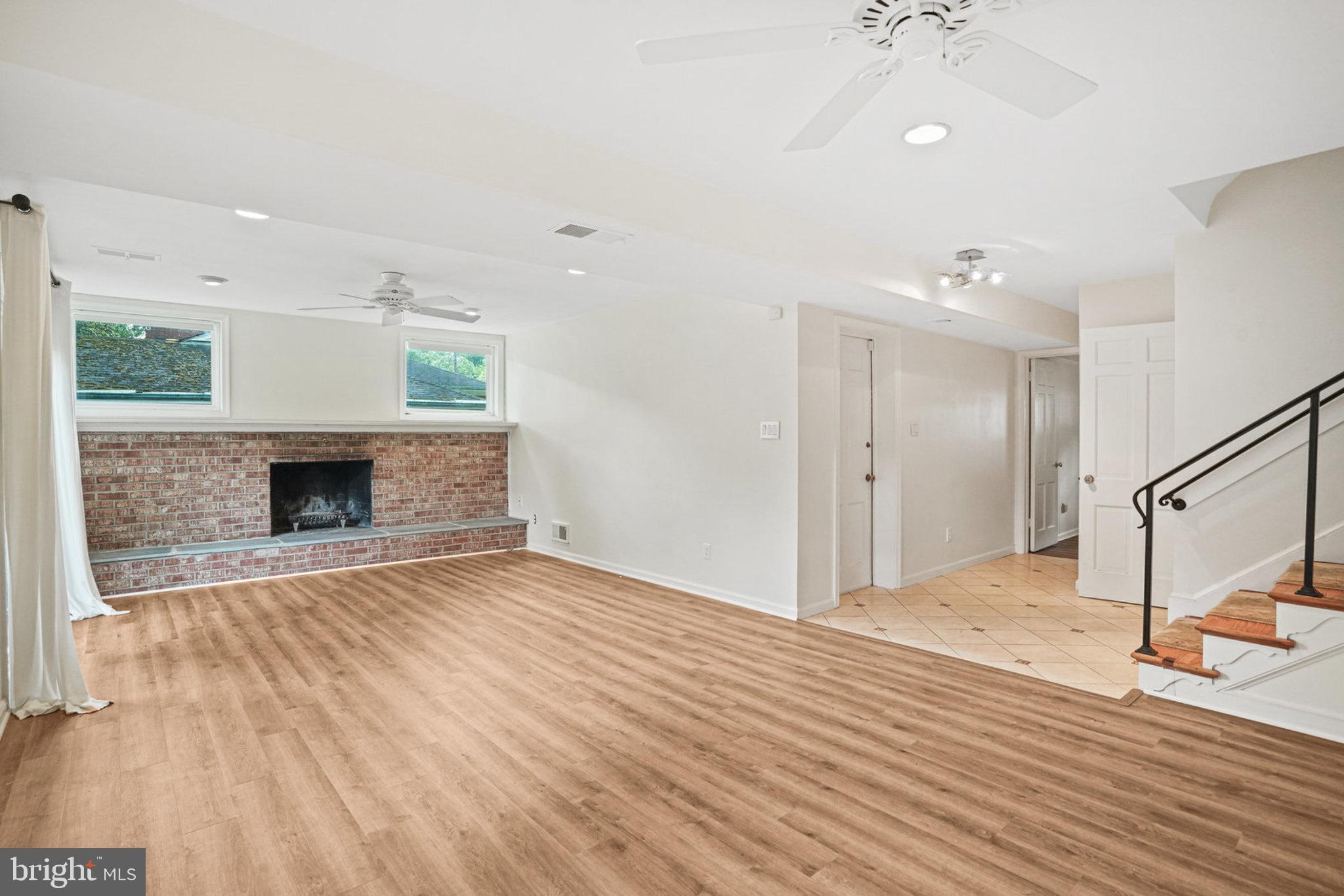 KENWOOD PARK - Residential Lease