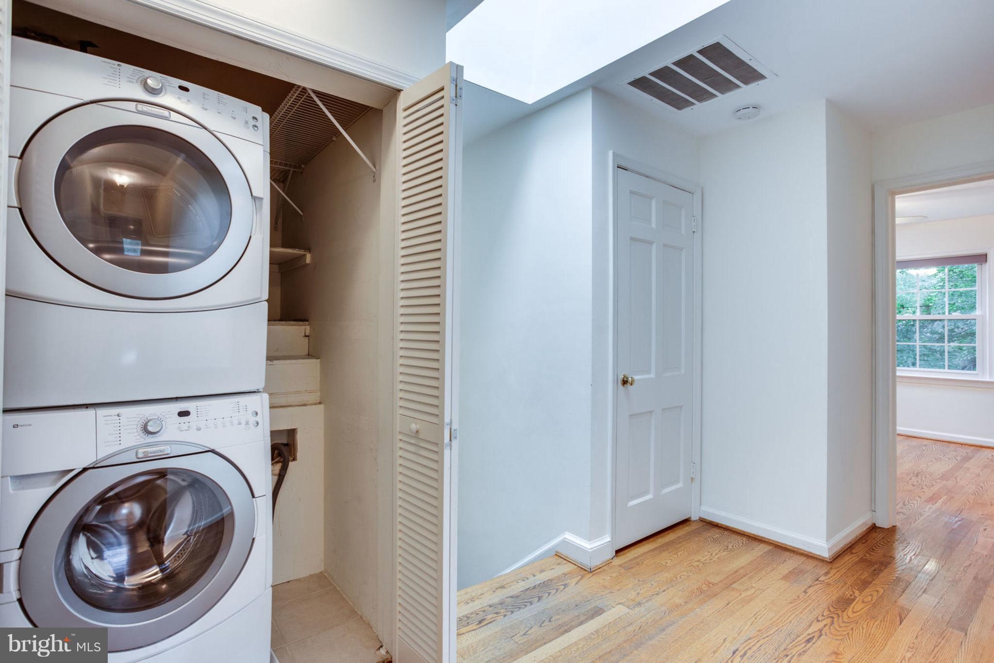 KENWOOD PARK - Residential Lease