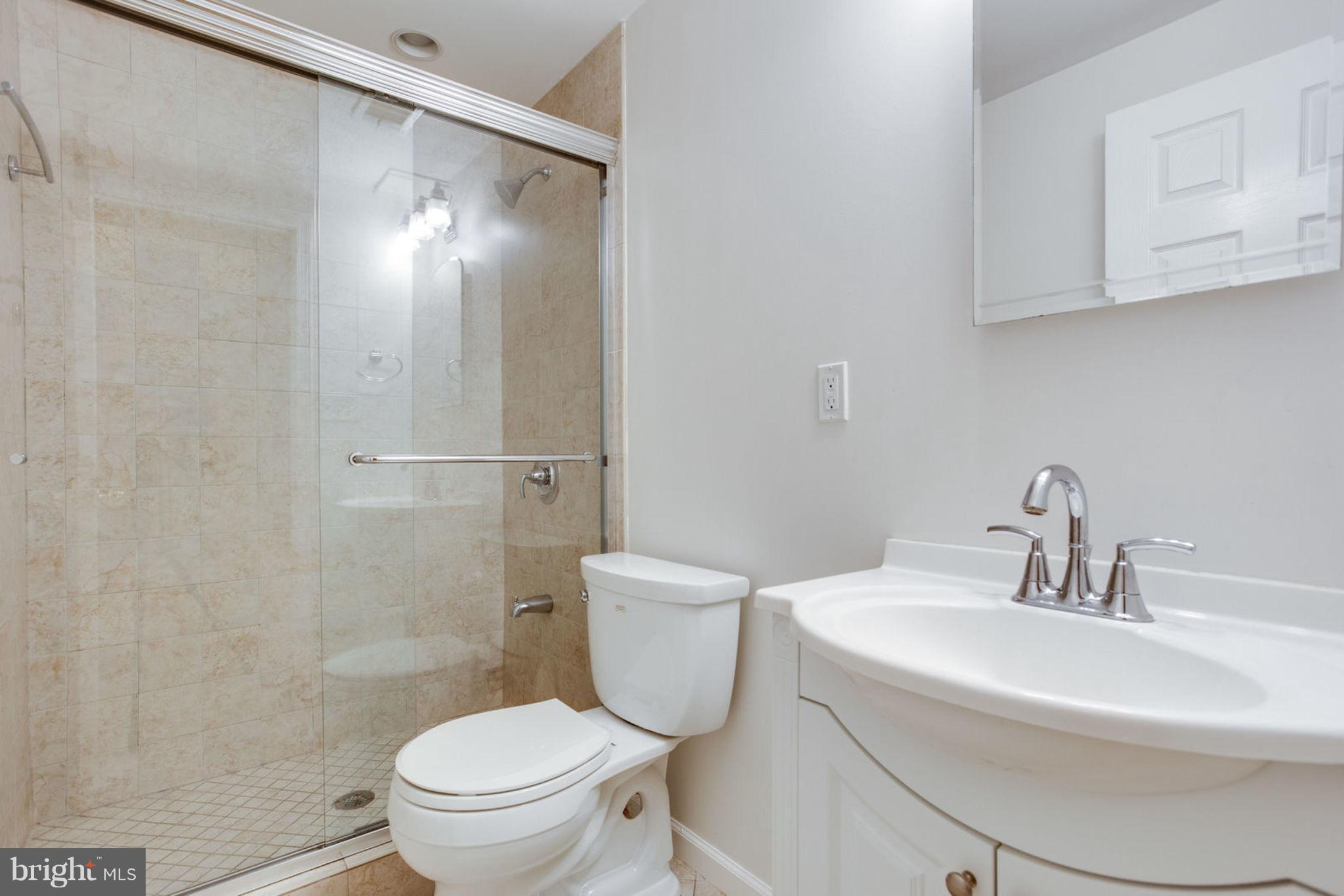 KENWOOD PARK - Residential Lease