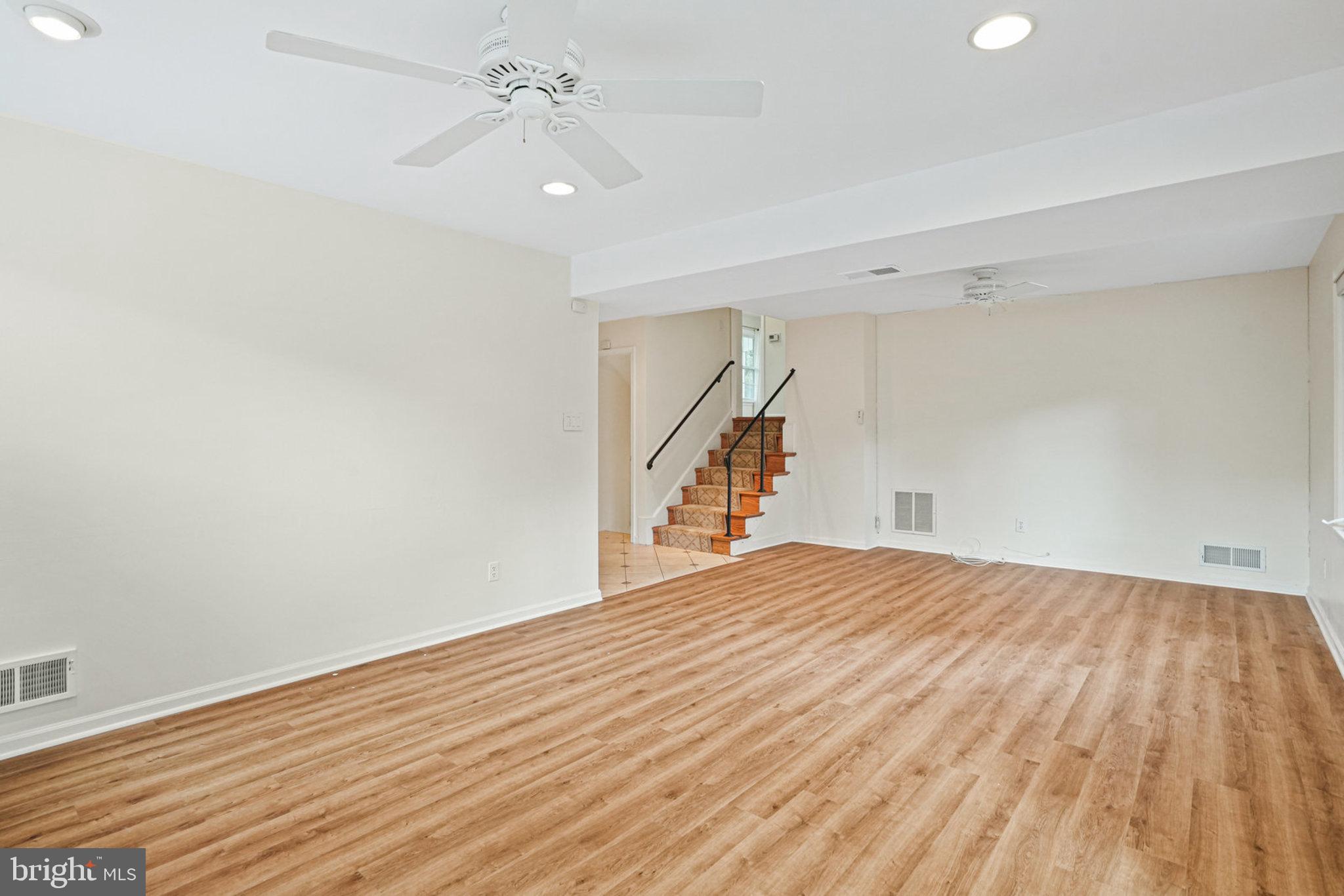 KENWOOD PARK - Residential Lease