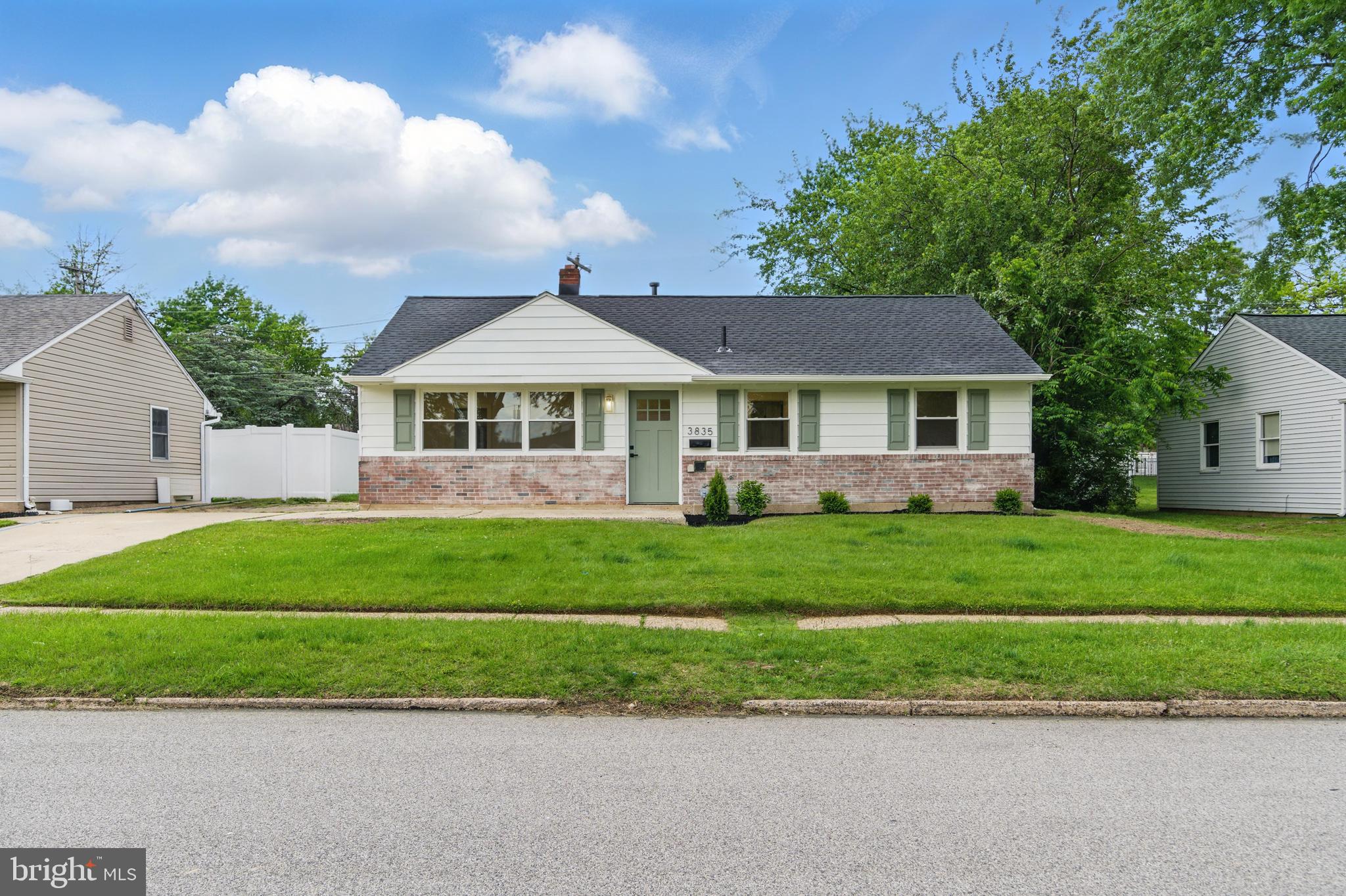 Welcome to 3835 Dresher, this recently renovated ranch is ready for its new owner! This property is expanded to give additional living space while still giving you that cozy feeling of a ranch style home! Featuring brand new cabinets, countertops, appliances and flooring through out this home is ready for you to just unpack your belongings and move right in!