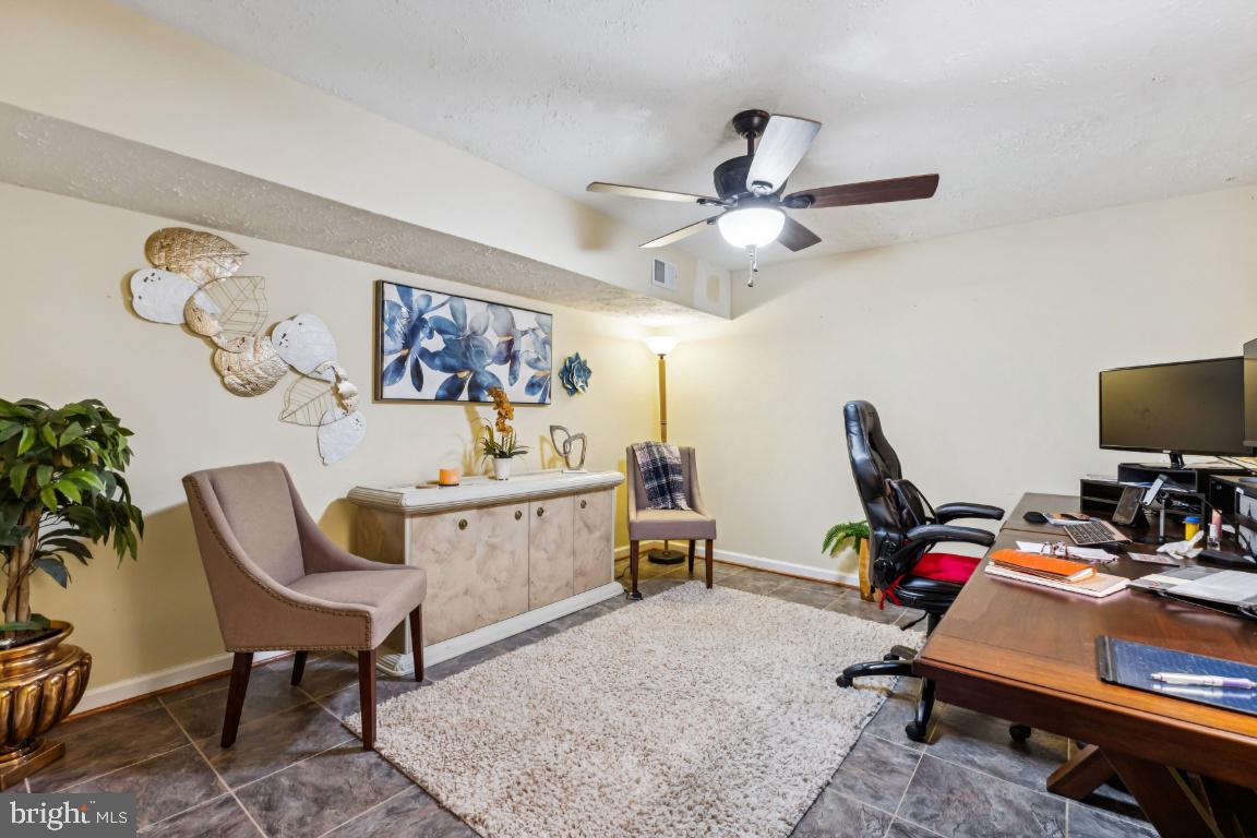 ESSEX SOUTH - Residential