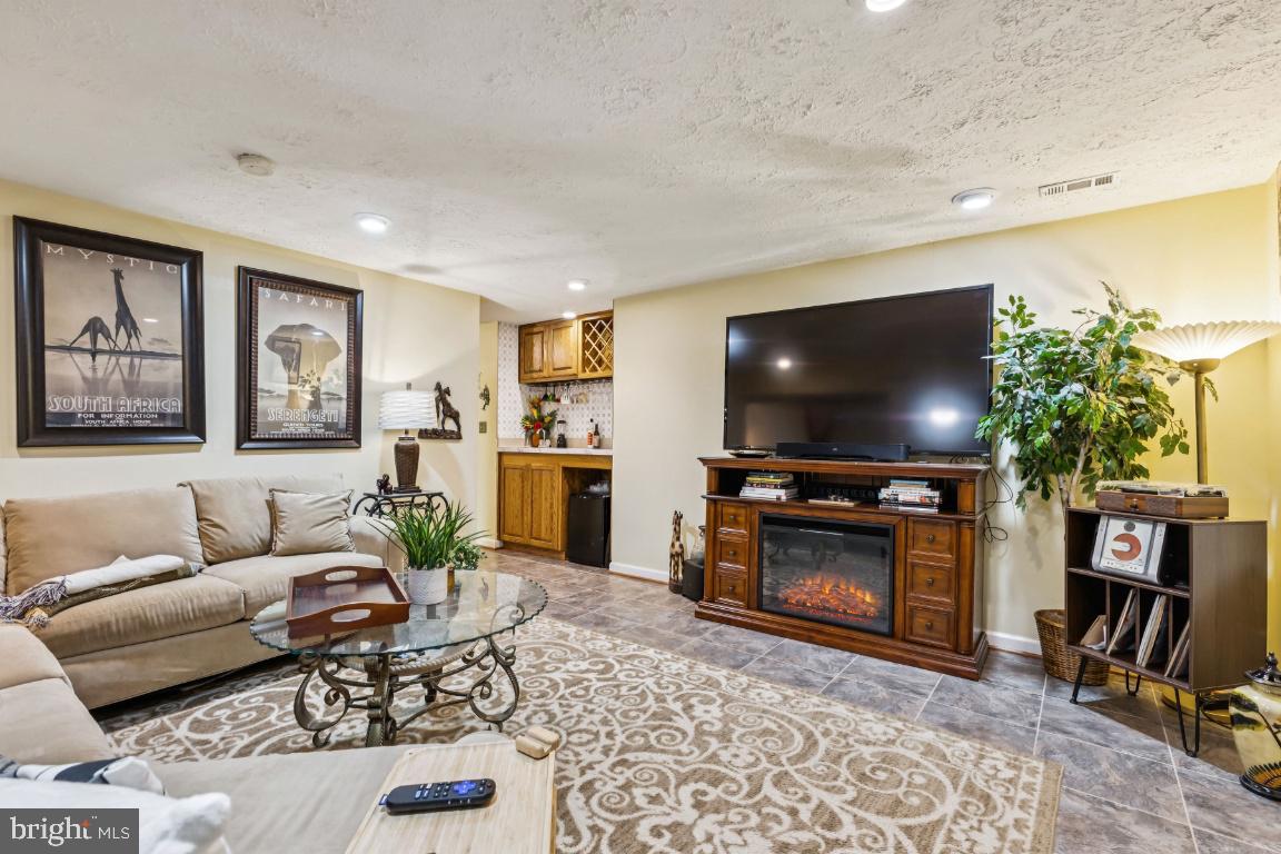 ESSEX SOUTH - Residential