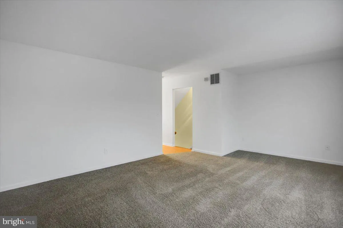 Chambersburg, Pennsylvania 17202, United States, 3 Bedrooms Bedrooms, ,4 BathroomsBathrooms,Residential,Active,95889