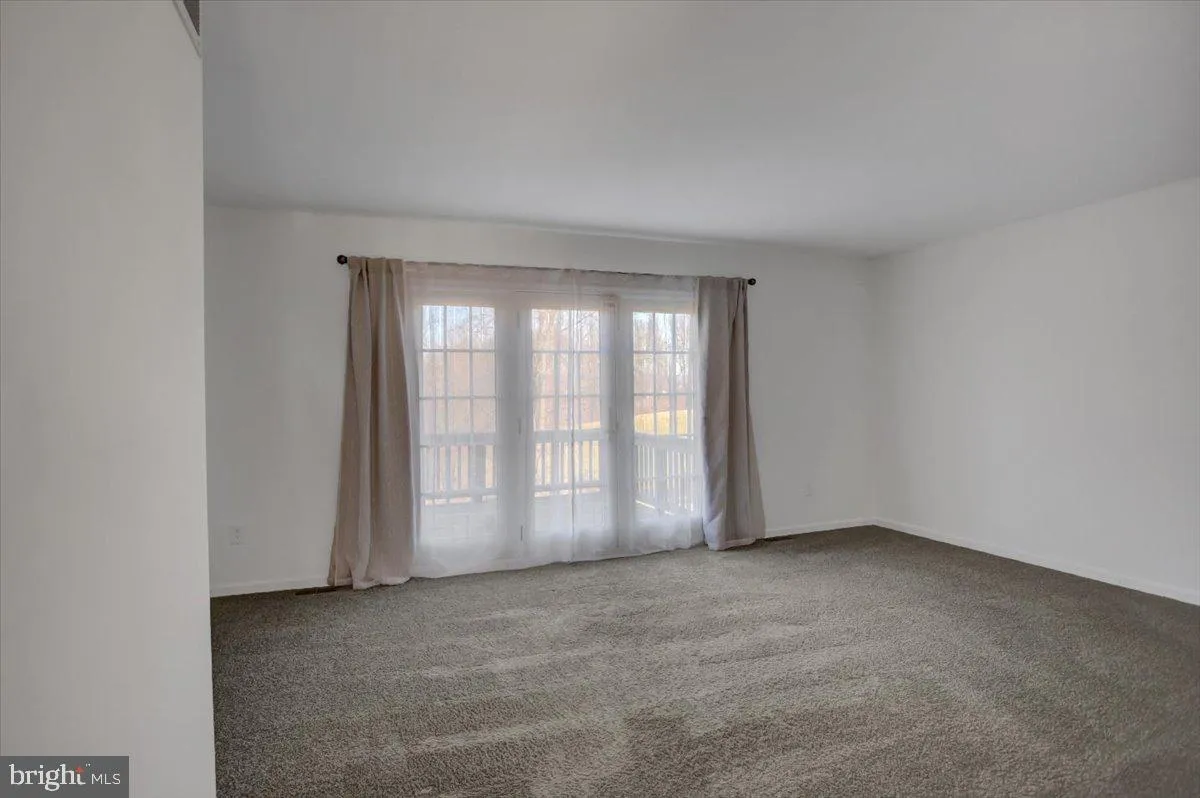 Chambersburg, Pennsylvania 17202, United States, 3 Bedrooms Bedrooms, ,4 BathroomsBathrooms,Residential,Active,95889