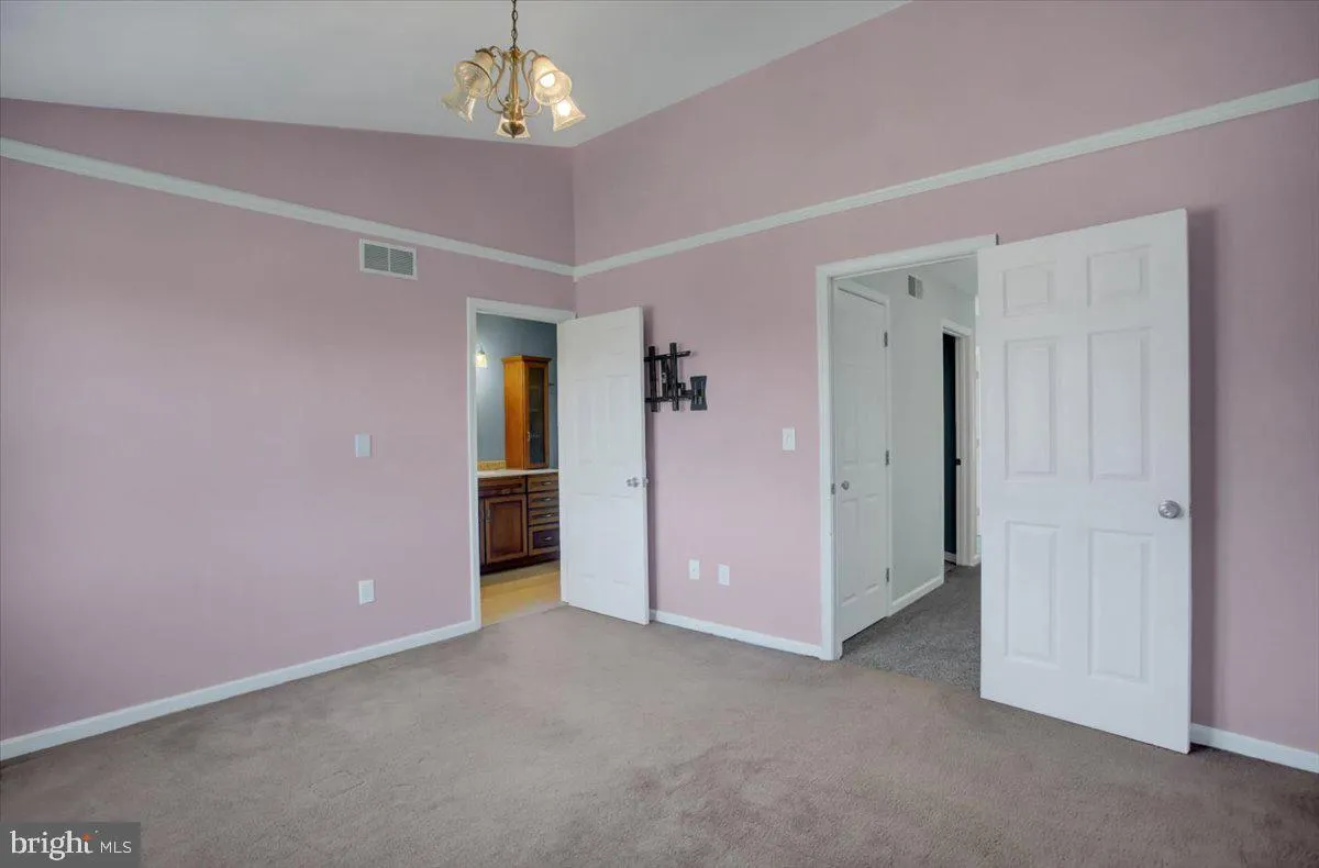 Chambersburg, Pennsylvania 17202, United States, 3 Bedrooms Bedrooms, ,4 BathroomsBathrooms,Residential,Active,95889