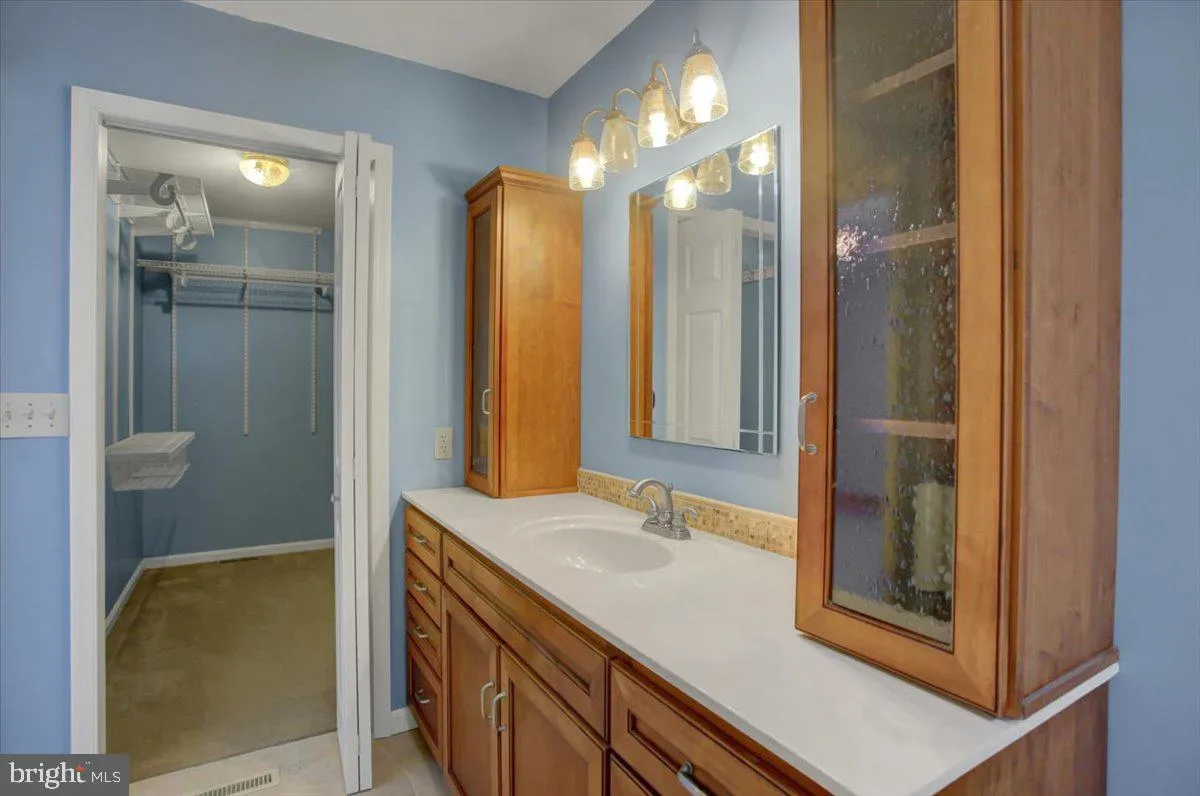 Chambersburg, Pennsylvania 17202, United States, 3 Bedrooms Bedrooms, ,4 BathroomsBathrooms,Residential,Active,95889