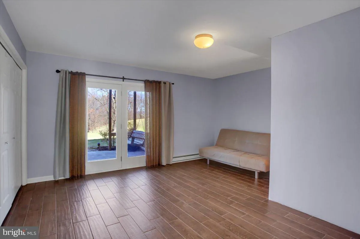 Chambersburg, Pennsylvania 17202, United States, 3 Bedrooms Bedrooms, ,4 BathroomsBathrooms,Residential,Active,95889