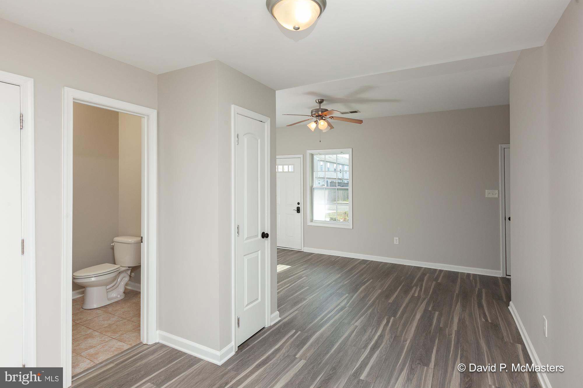 TOWNES OF RIDGEWAY - Residential