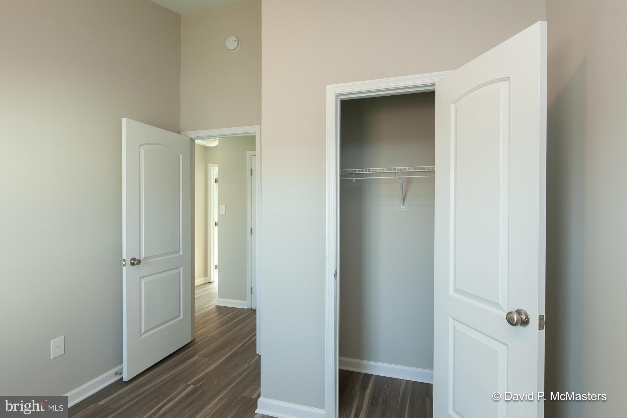 TOWNES OF RIDGEWAY - Residential