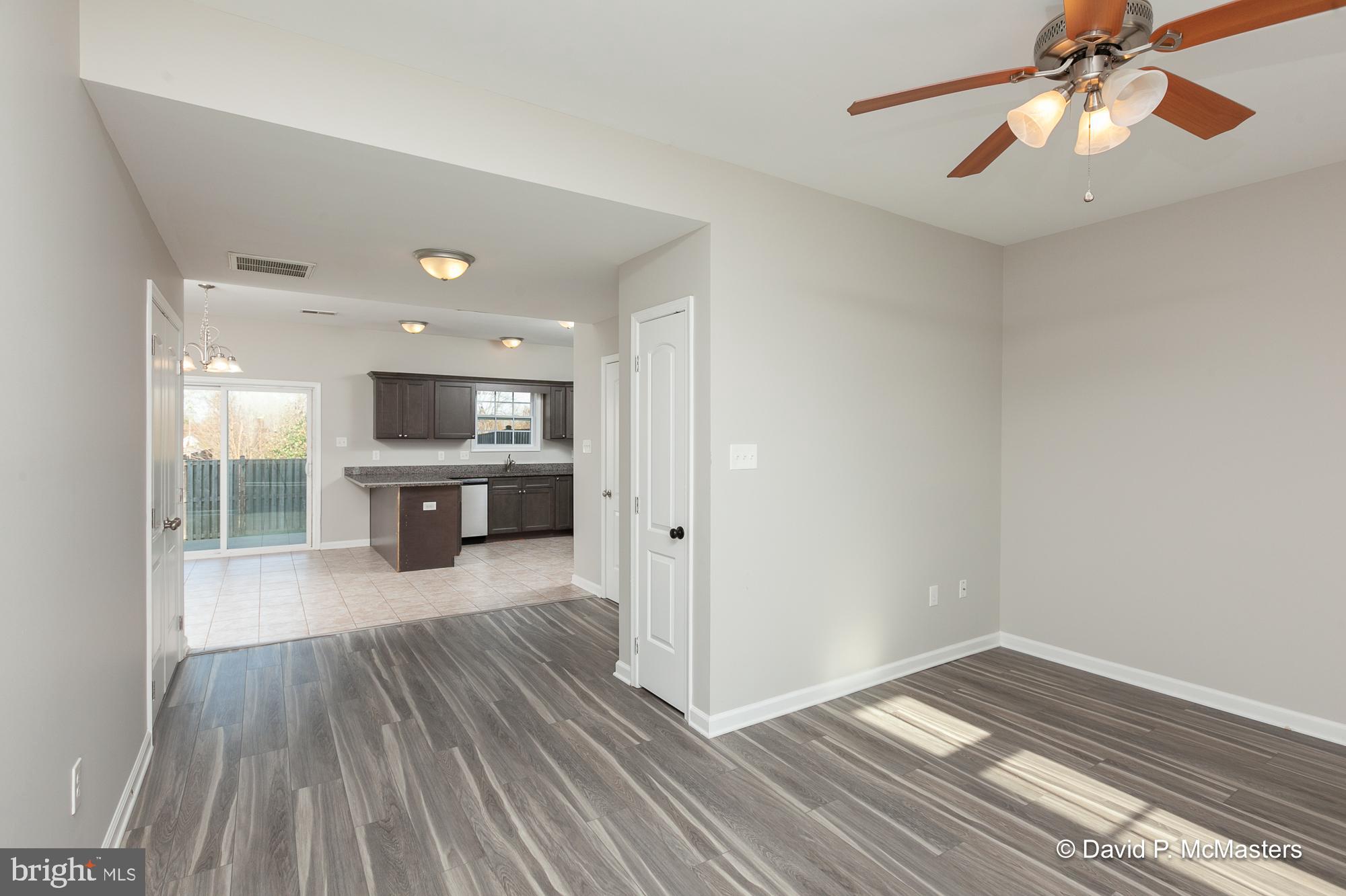 TOWNES OF RIDGEWAY - Residential