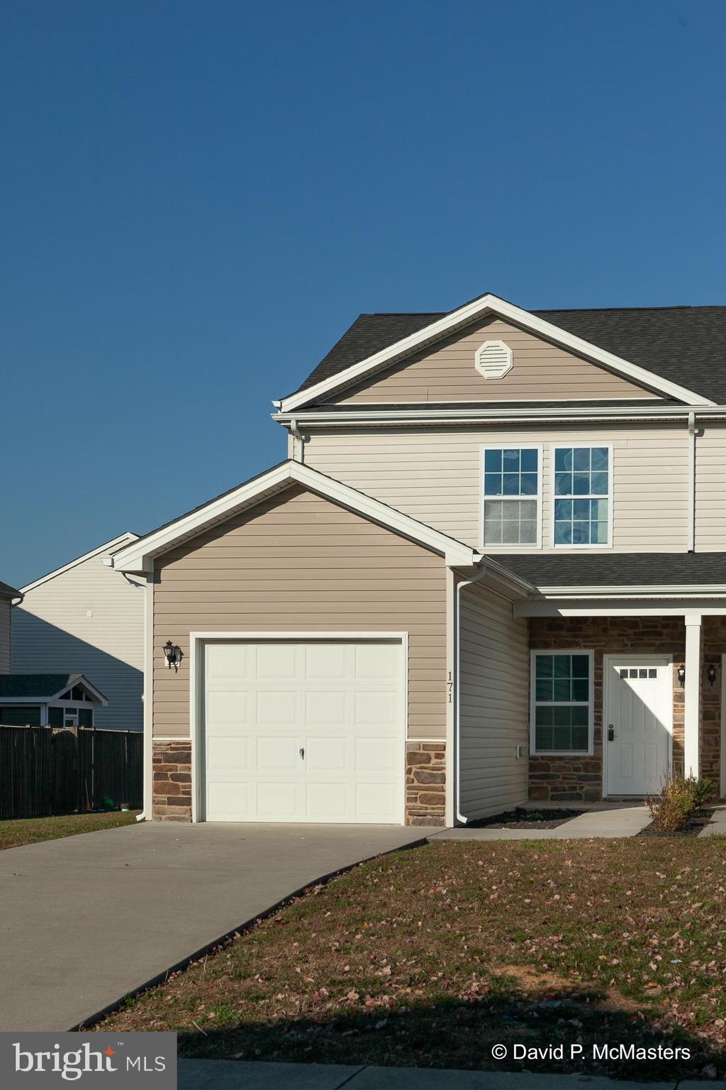 TOWNES OF RIDGEWAY - Residential