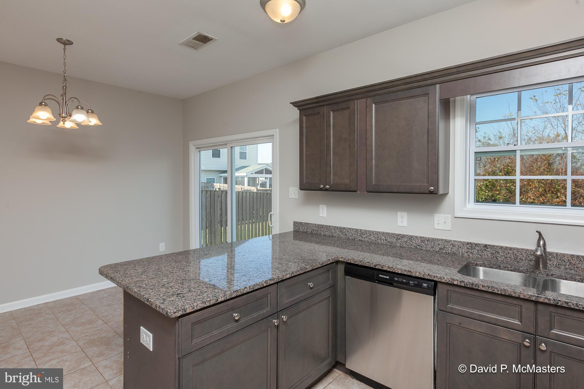 TOWNES OF RIDGEWAY - Residential