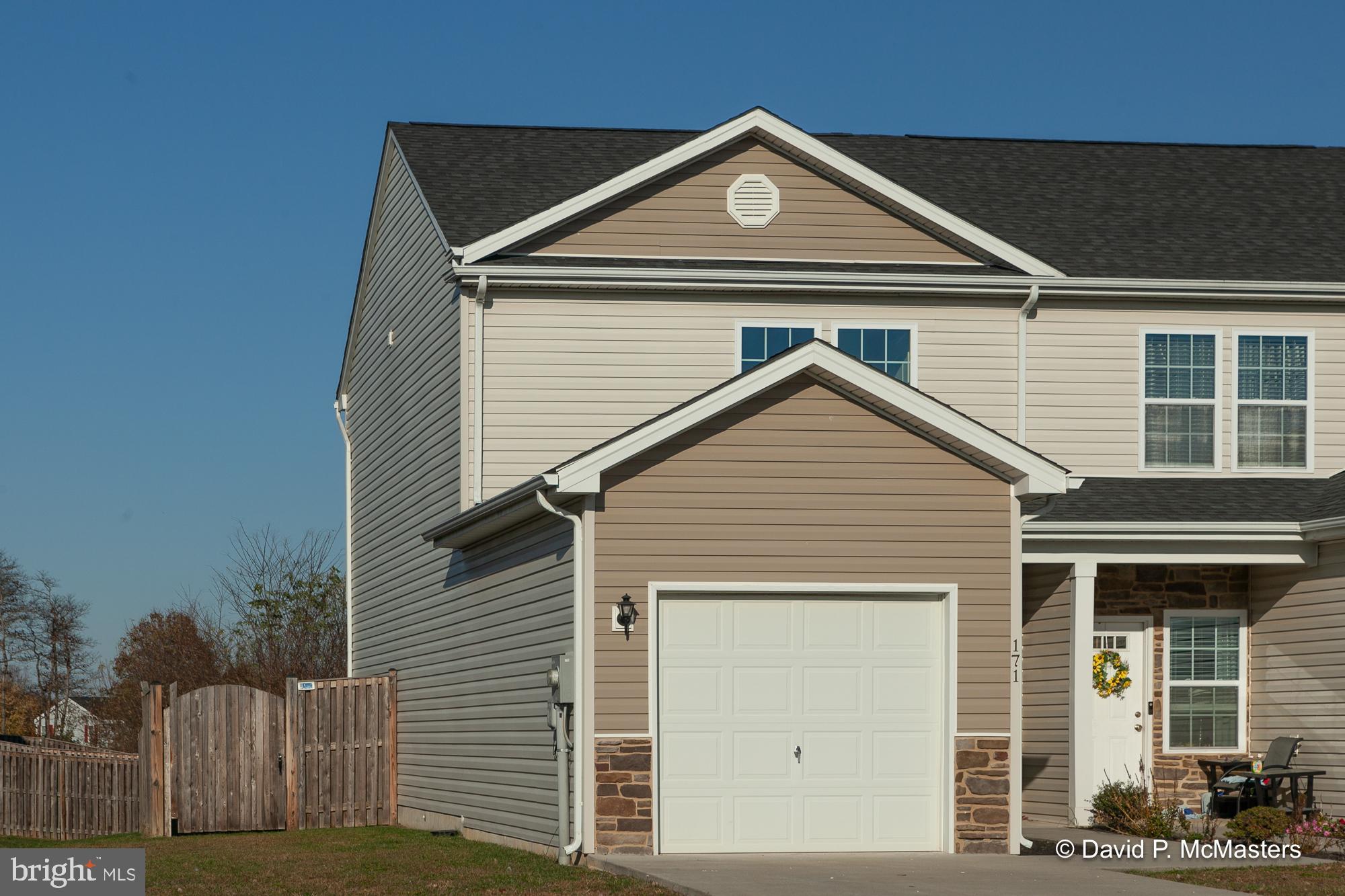 TOWNES OF RIDGEWAY - Residential