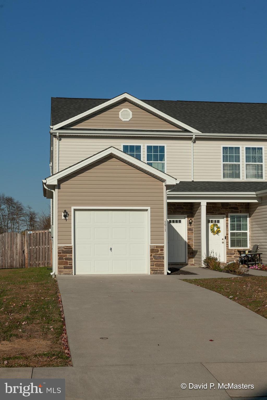 TOWNES OF RIDGEWAY - Residential