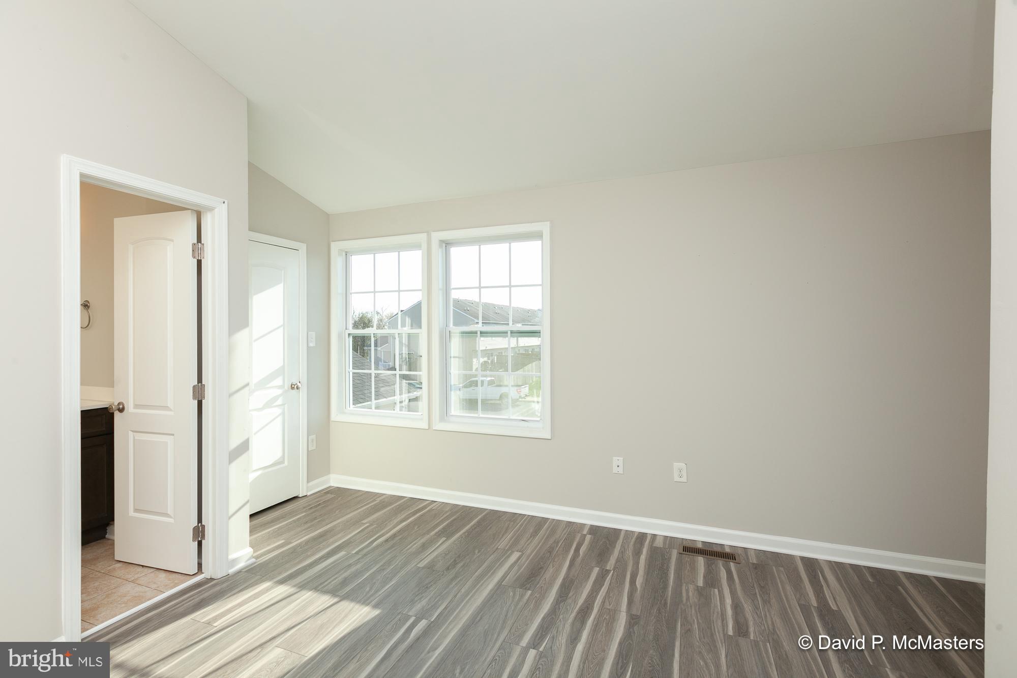 TOWNES OF RIDGEWAY - Residential