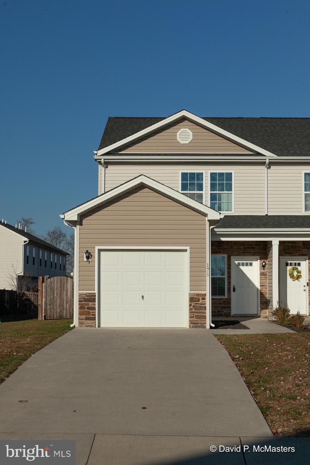 TOWNES OF RIDGEWAY - Residential