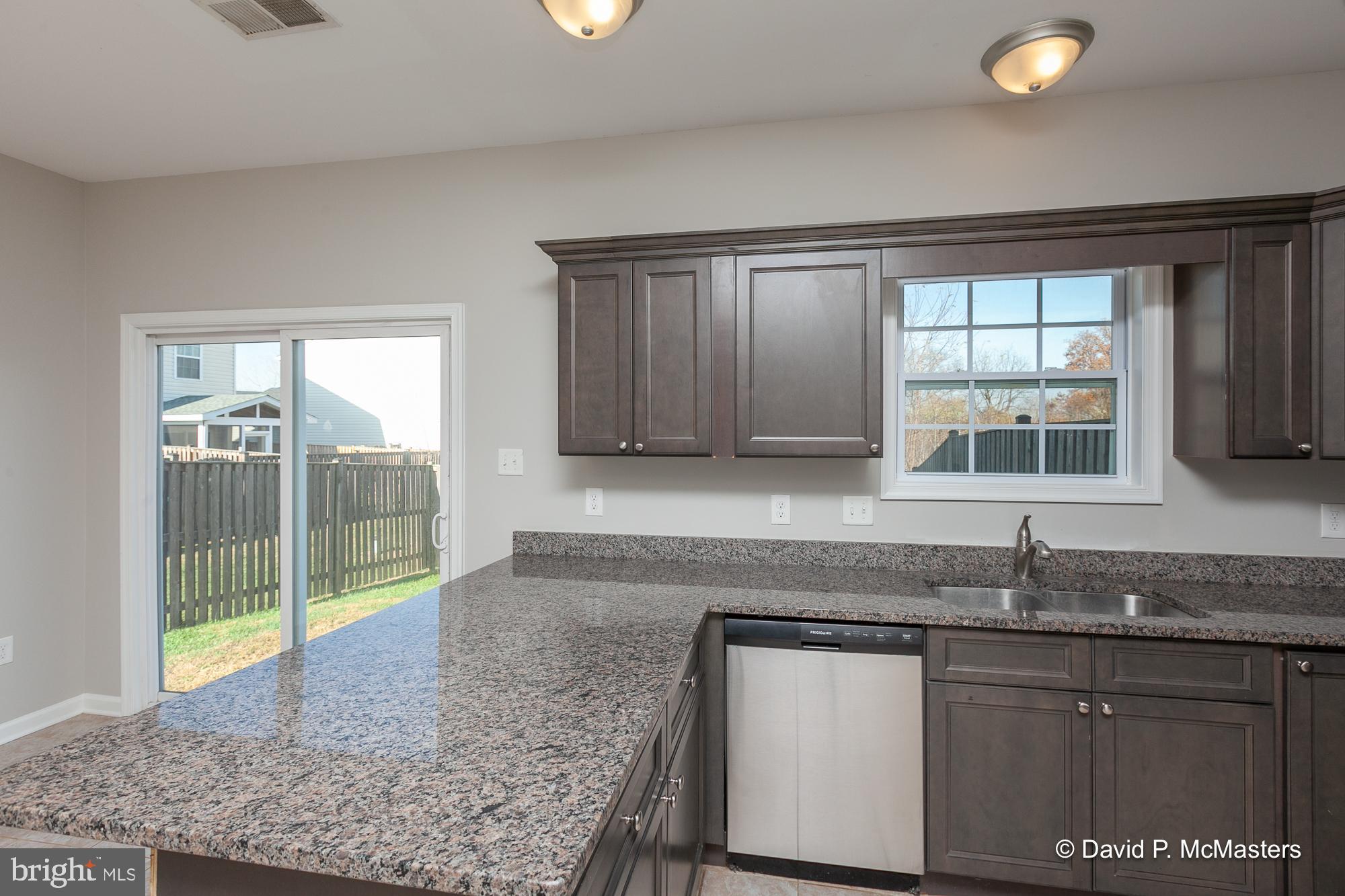 TOWNES OF RIDGEWAY - Residential