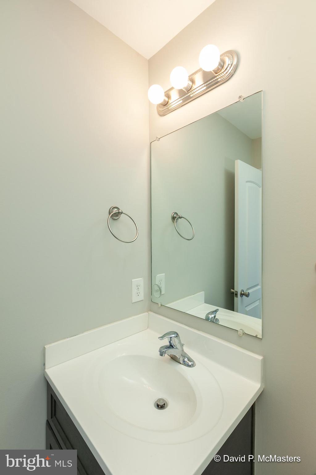 TOWNES OF RIDGEWAY - Residential