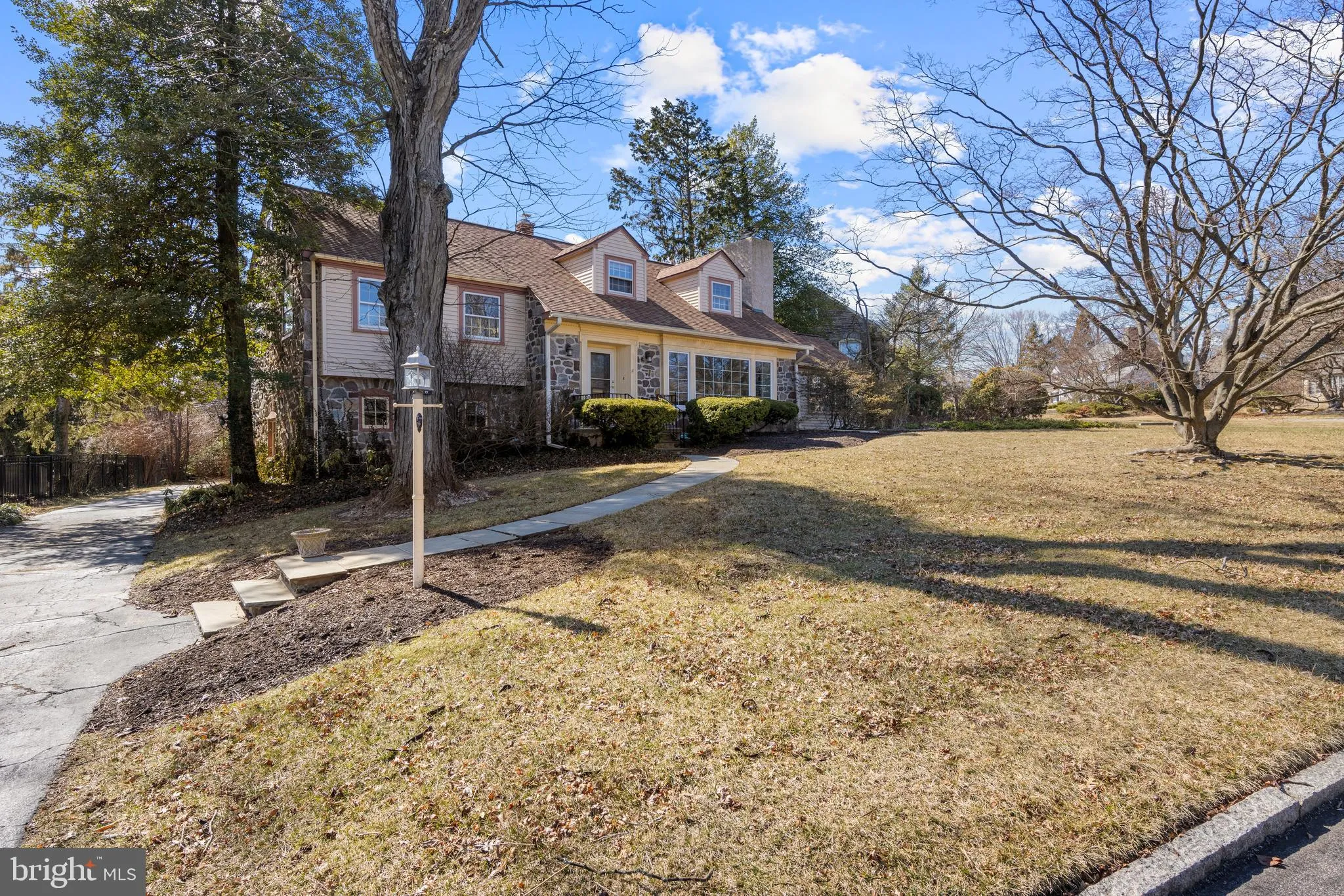Wynnewood, Pennsylvania 19096, United States, 3 Bedrooms Bedrooms, ,2 BathroomsBathrooms,Residential,Pending,87918