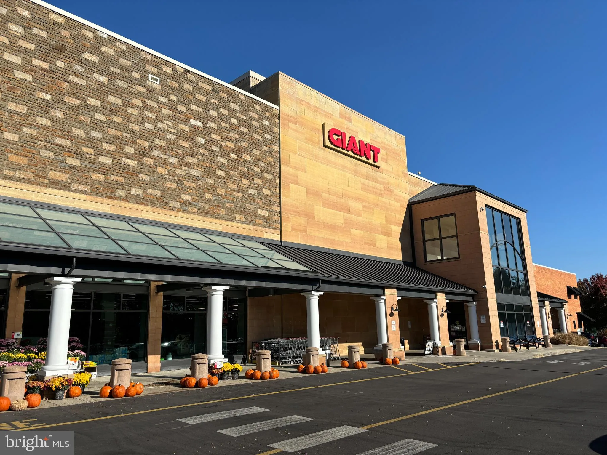 Wynnewood, Pennsylvania 19096, United States, 3 Bedrooms Bedrooms, ,2 BathroomsBathrooms,Residential,Pending,87918