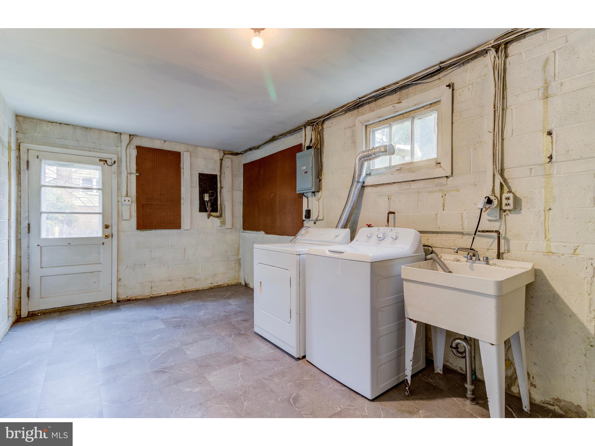 WALLACE WOODS - Residential