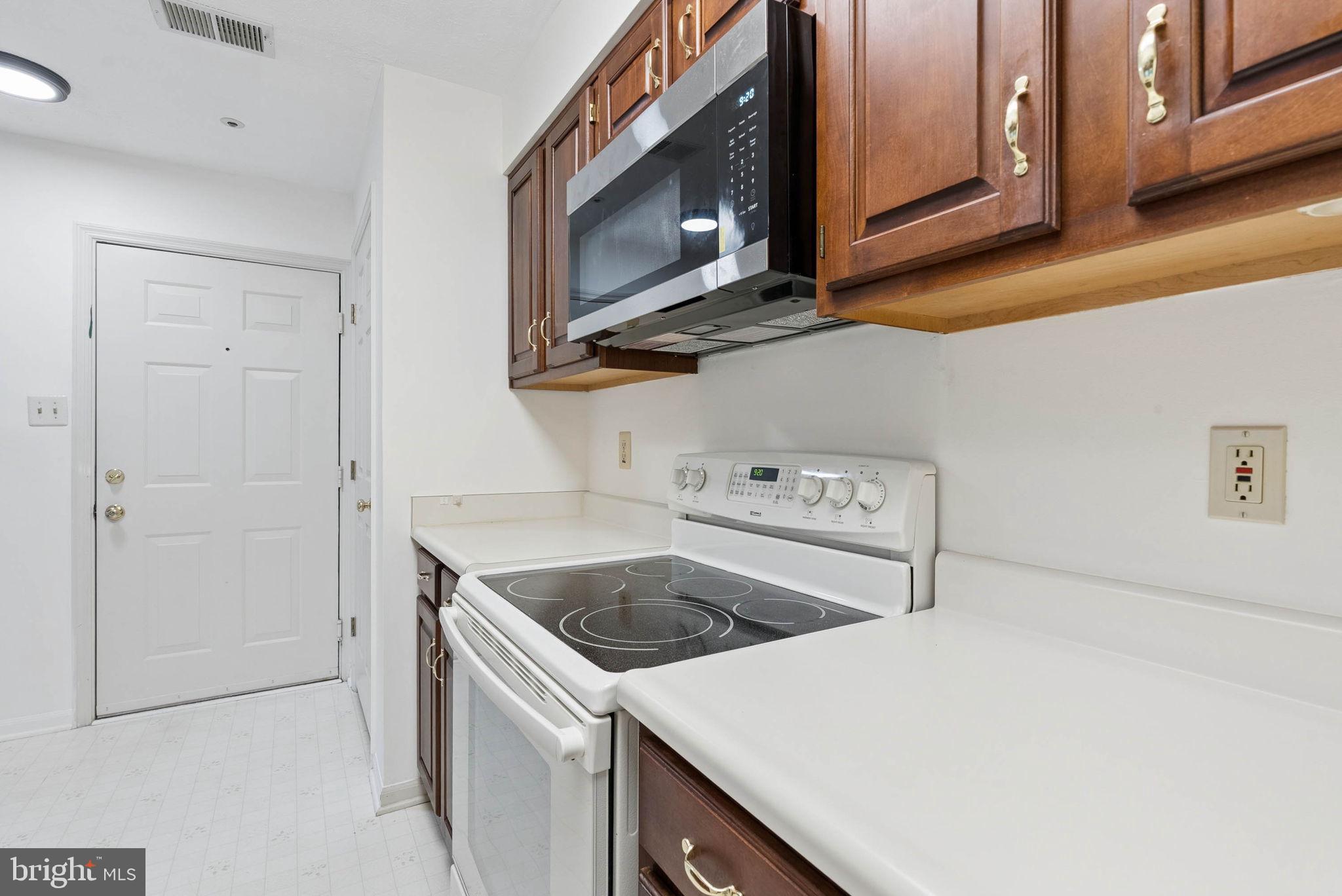 3102 CARDINAL WY 3102-H