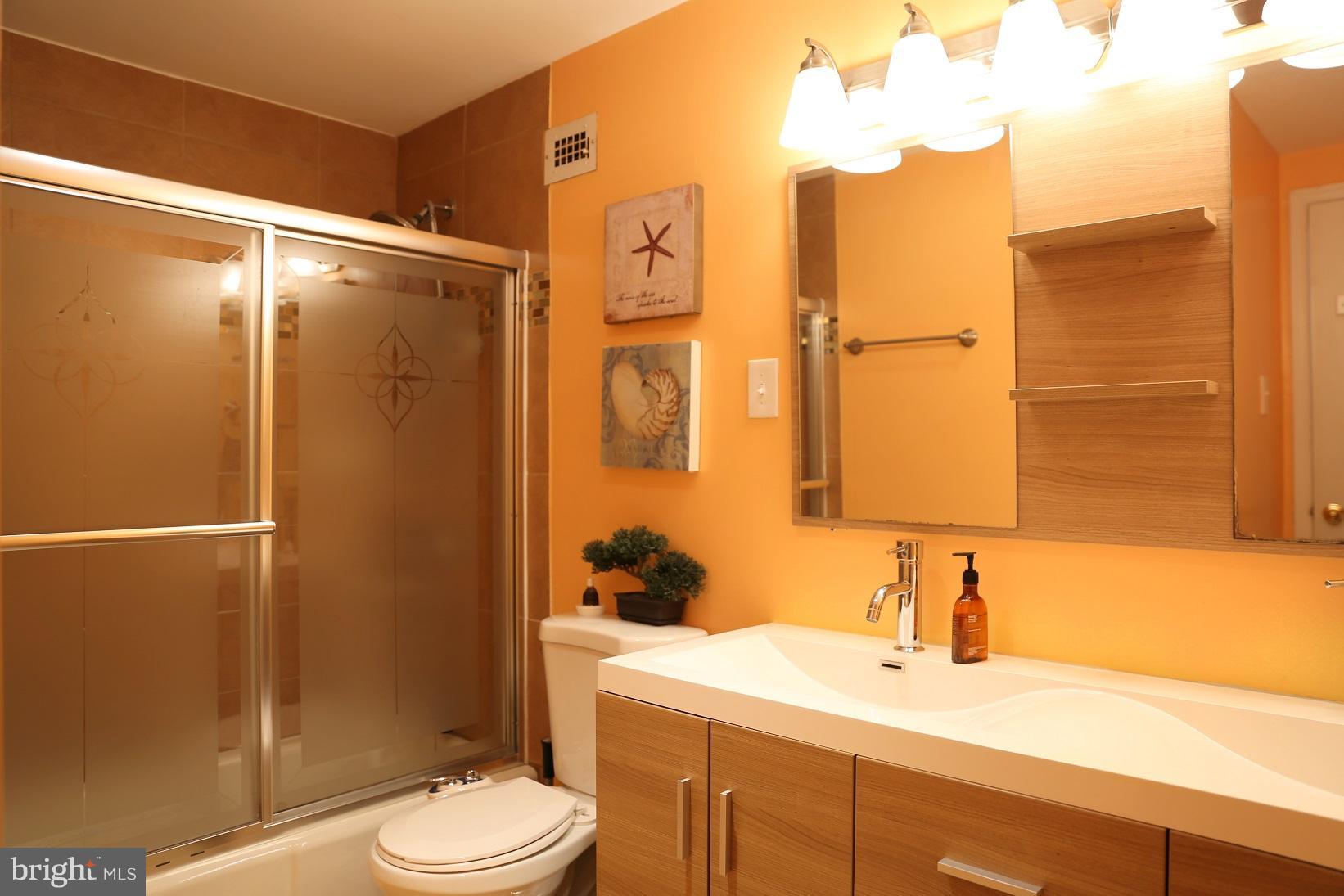 SKYLINE PLAZA - Residential Lease