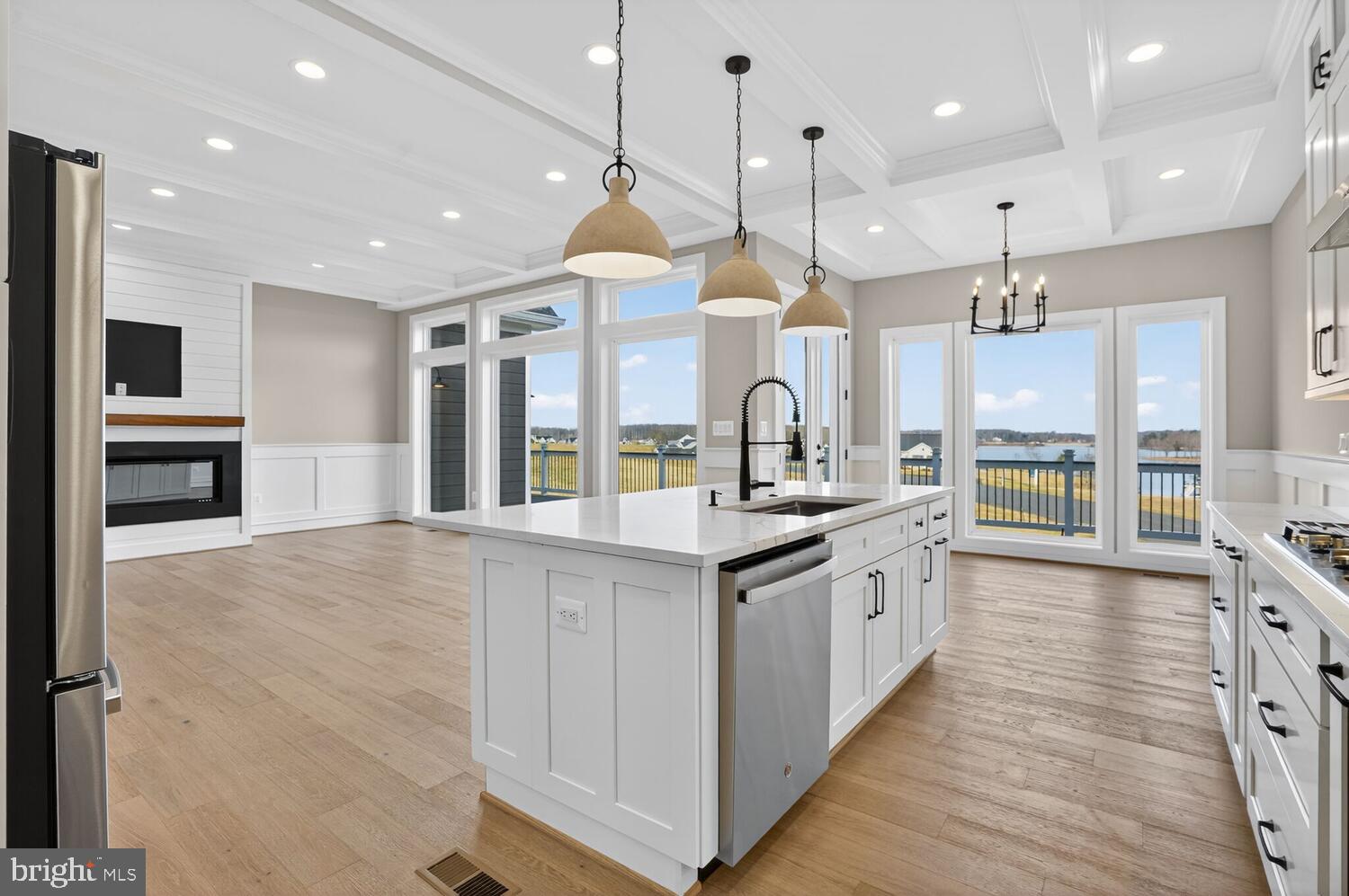 ROCK ISLAND LANDING - Residential