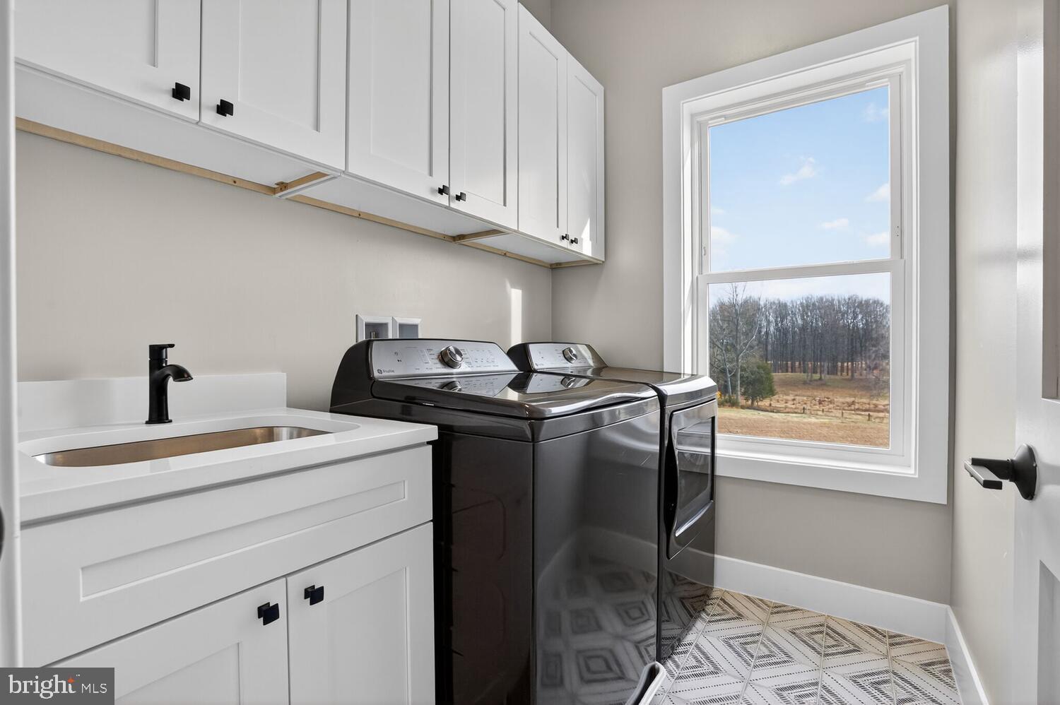 ROCK ISLAND LANDING - Residential