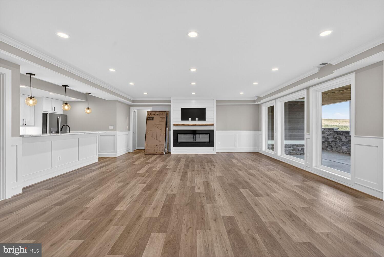 ROCK ISLAND LANDING - Residential