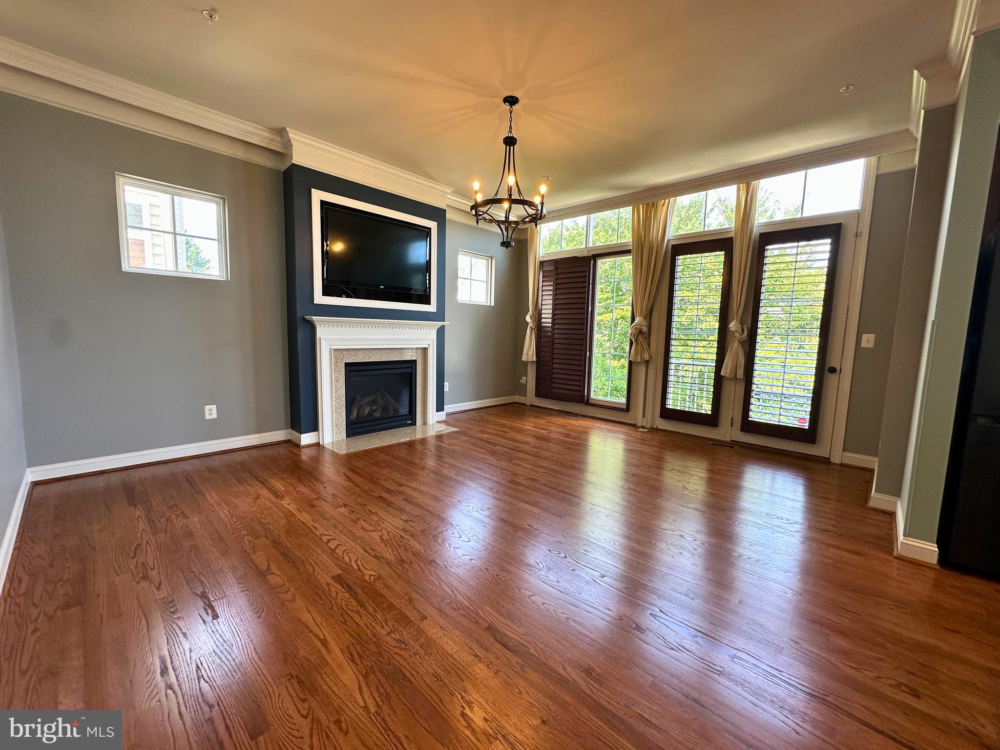 WOODCREST - Residential