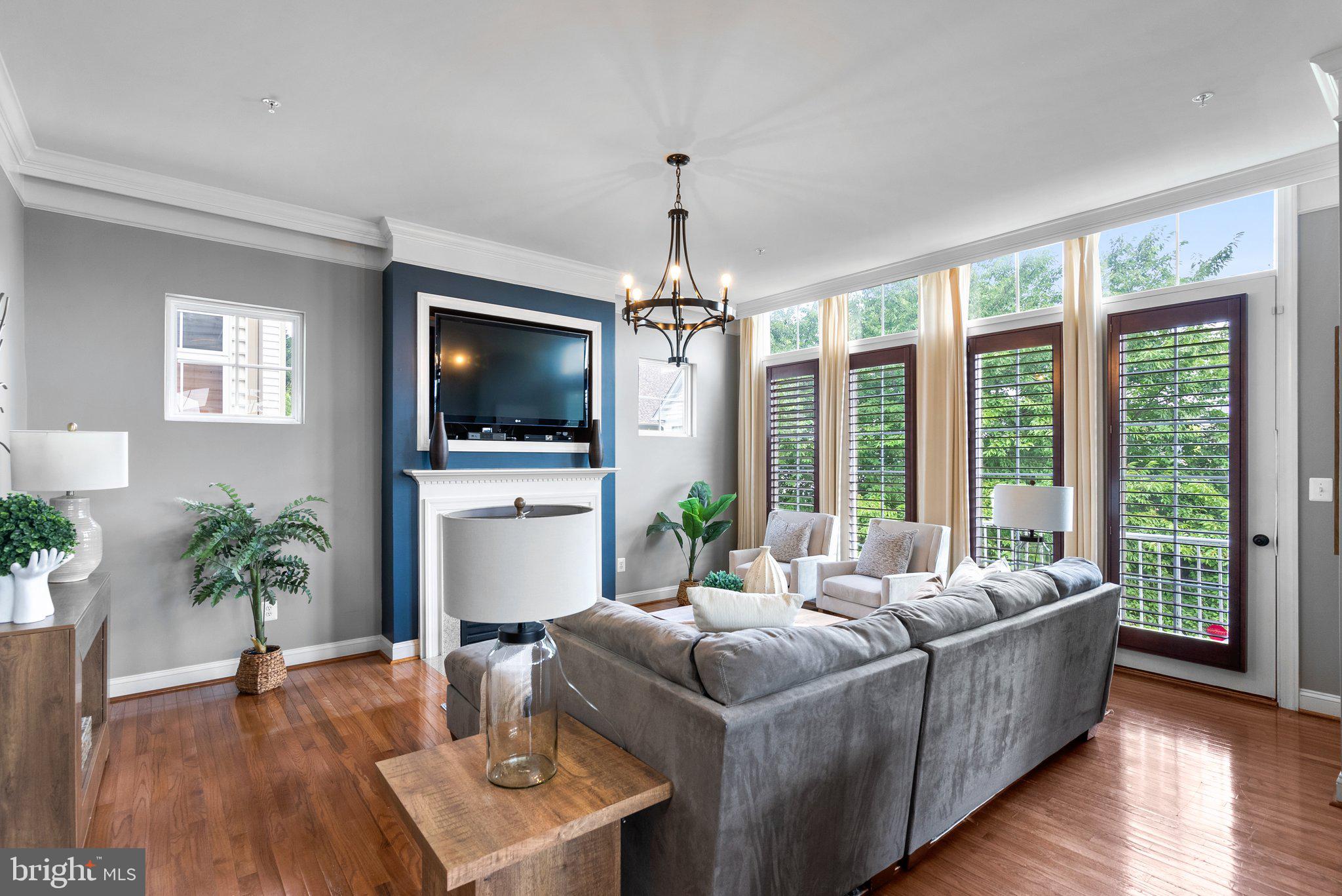 WOODCREST - Residential