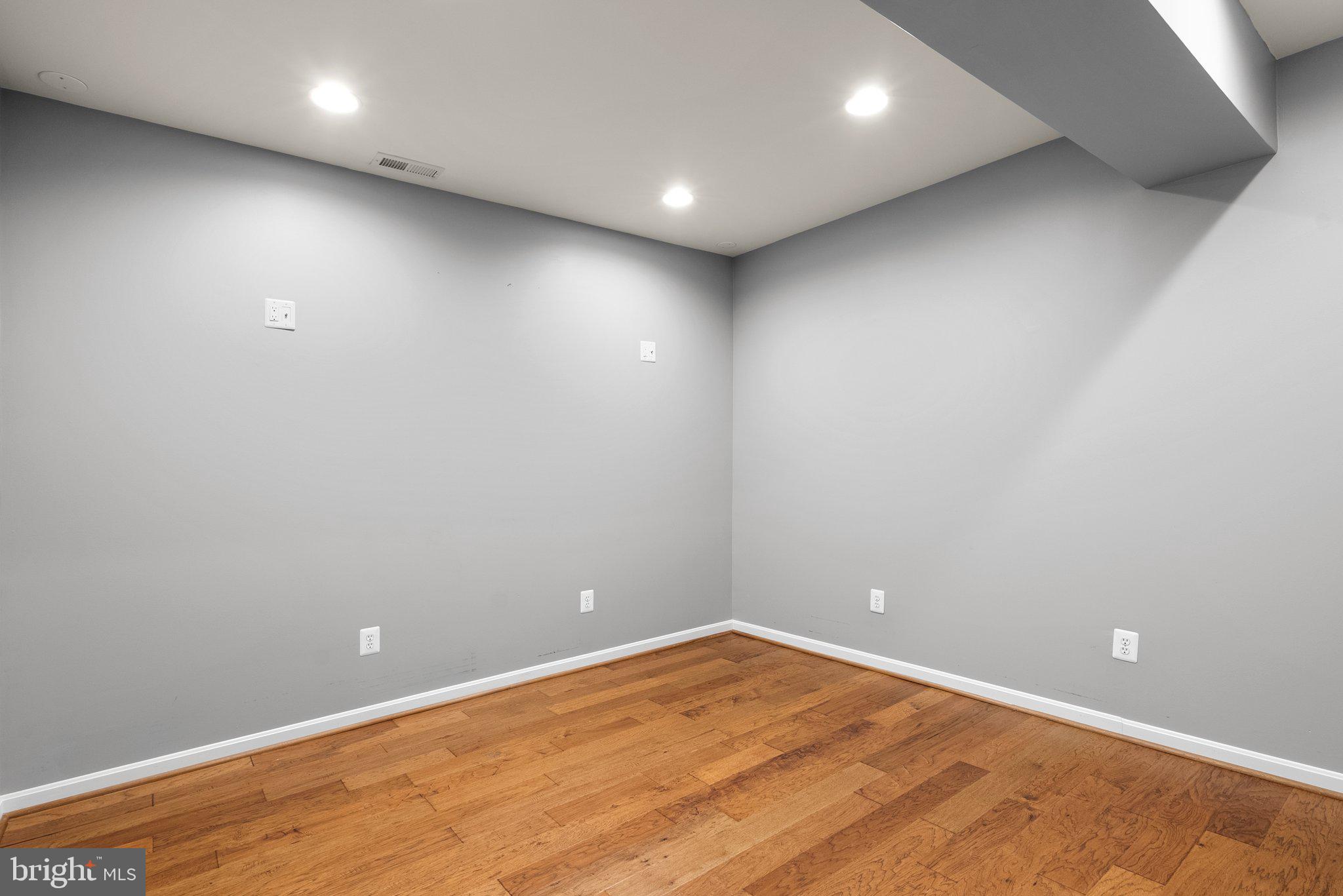 WOODCREST - Residential