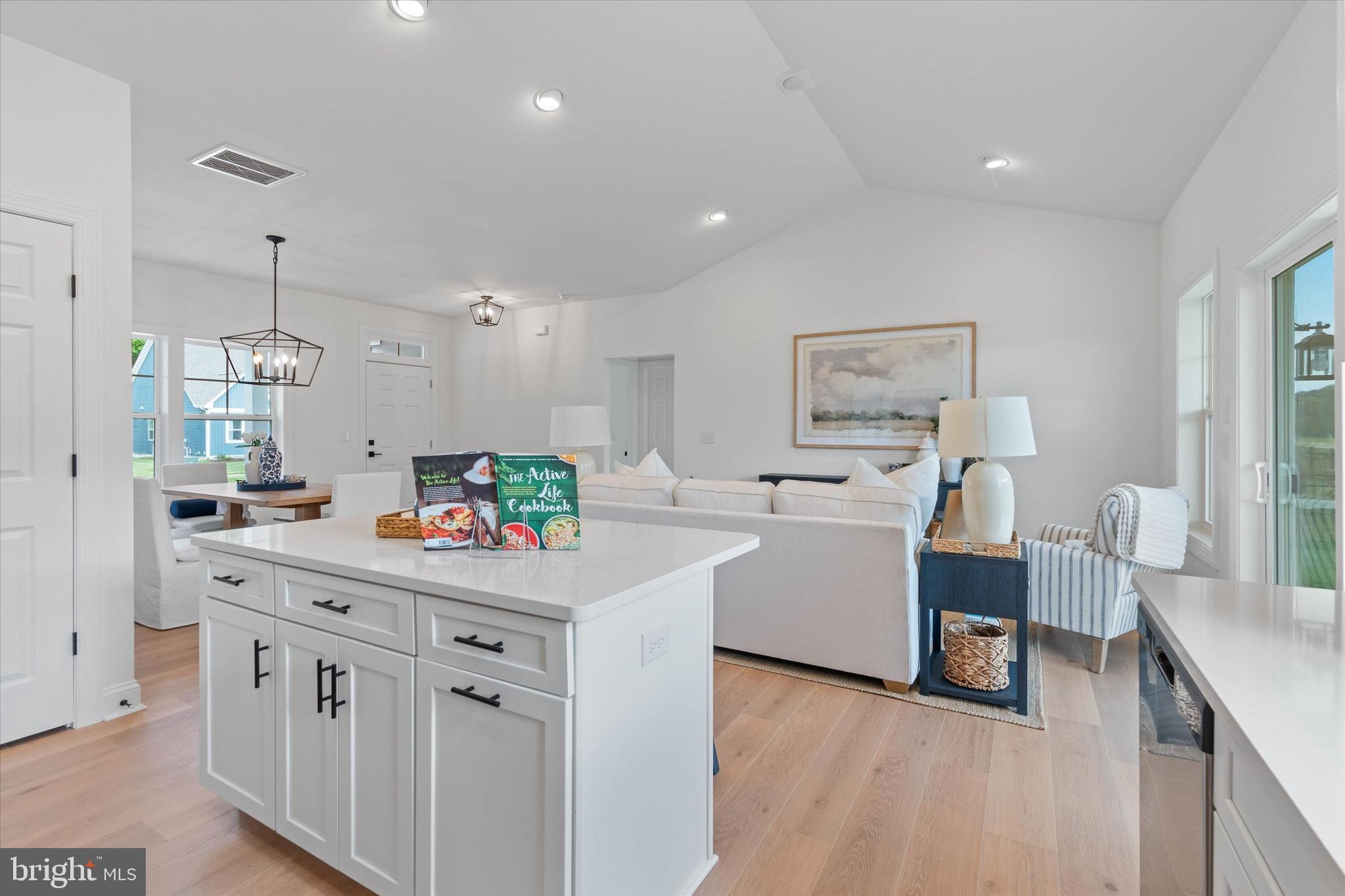 THE VINES OF SANDHILL - Residential