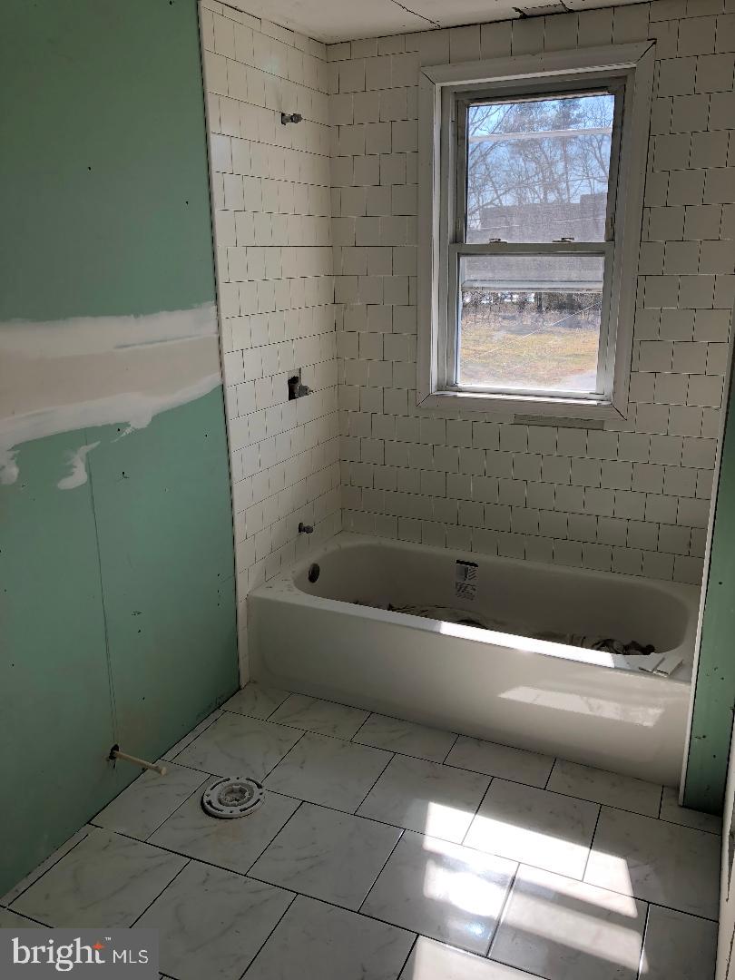 CLINTON ESTATES - Residential