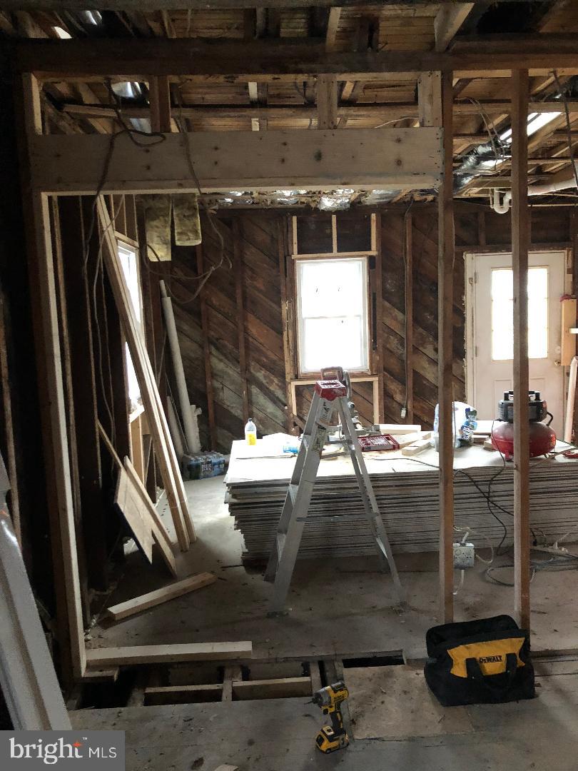 CLINTON ESTATES - Residential