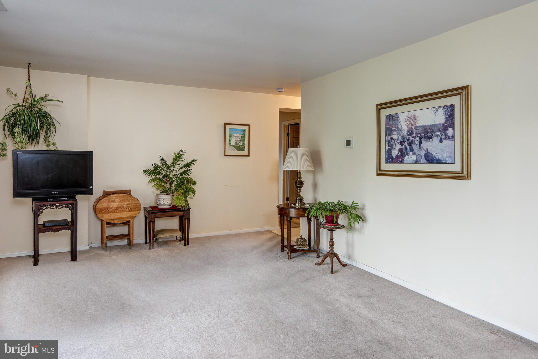 209 HADDONFIELD COMMONS 209